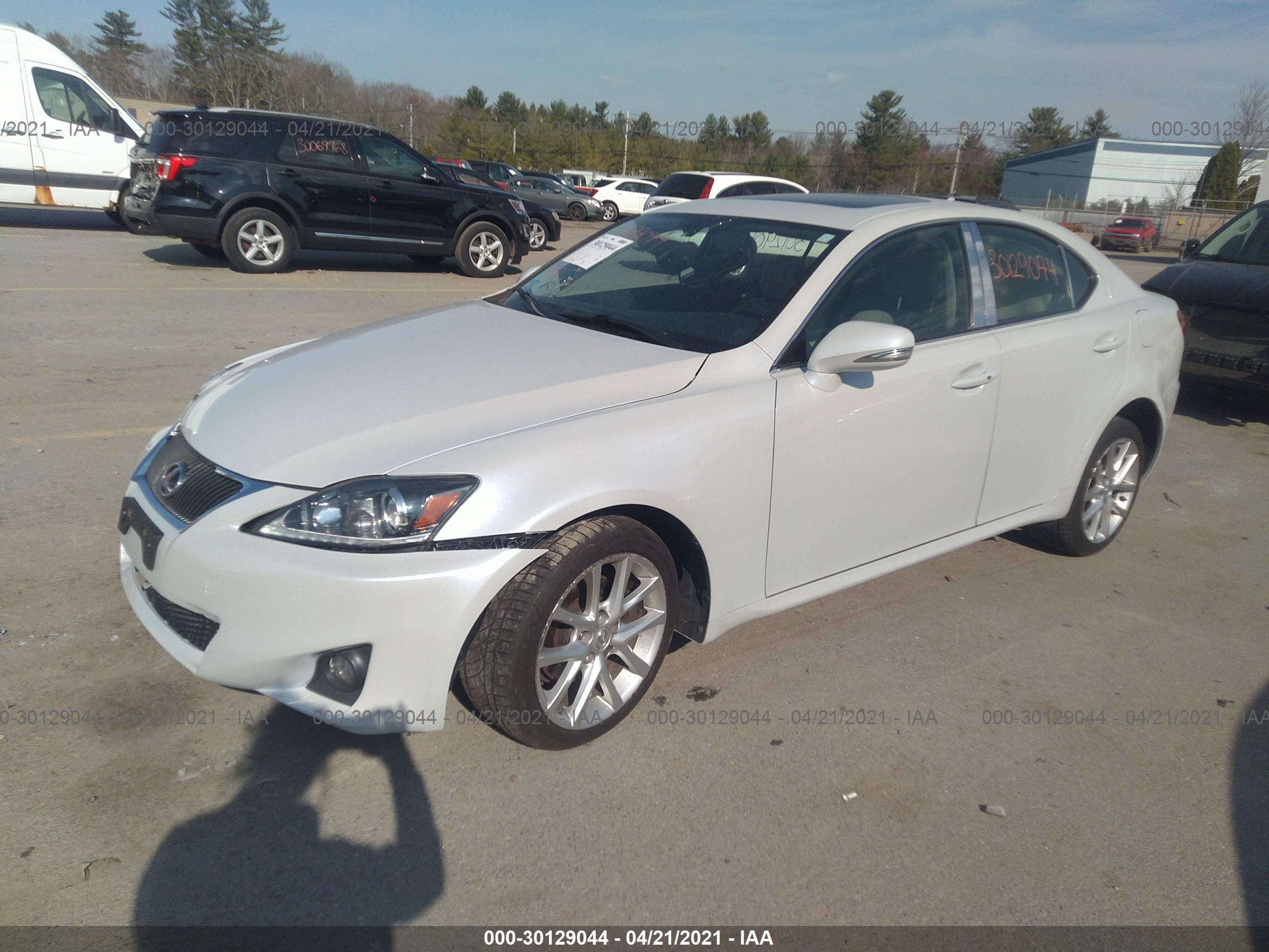 2011 LEXUS IS 250 — VIN JTHCF5C20B5045420 — photo 2