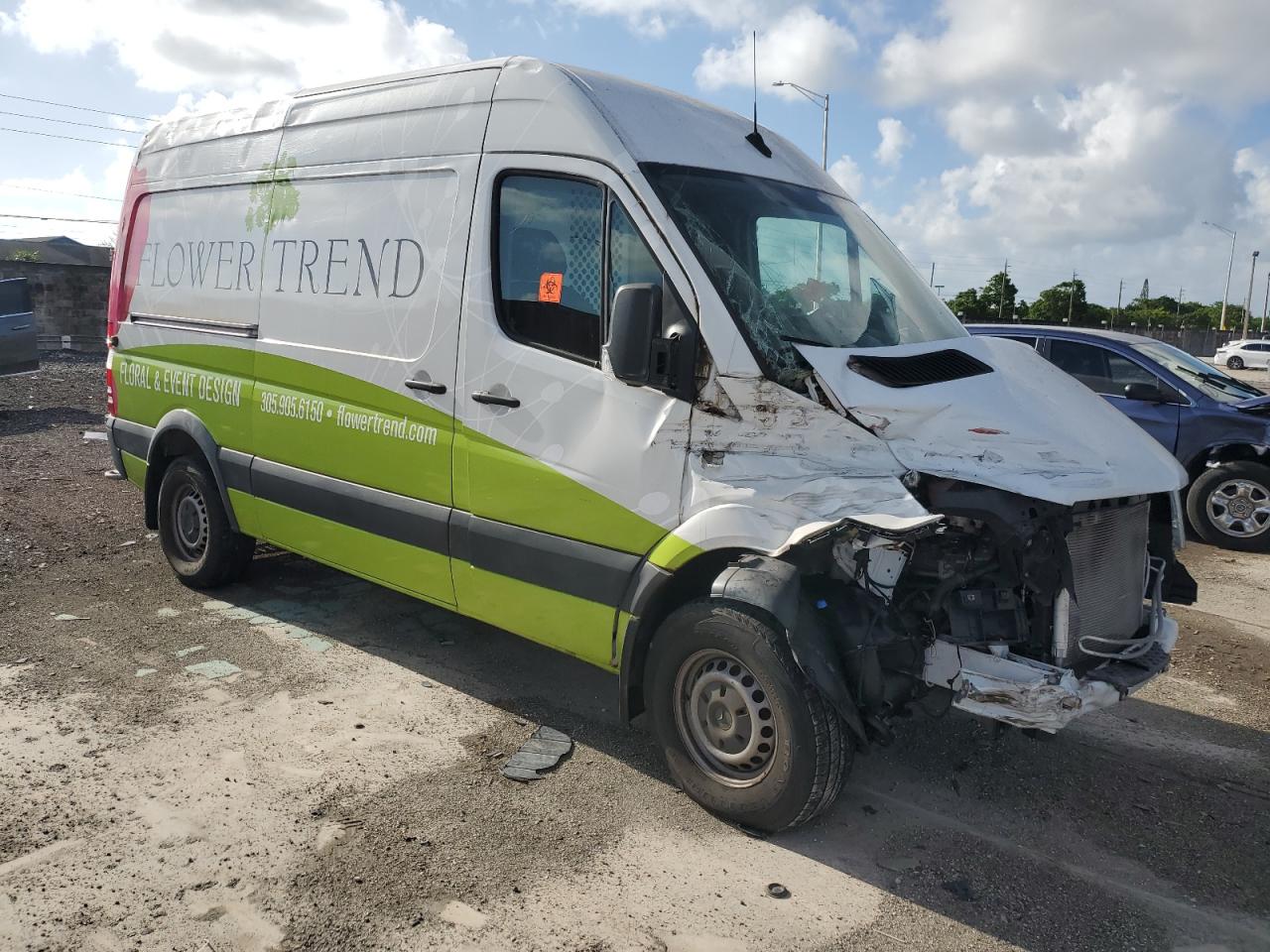 2017 MERCEDES-BENZ Sprinter — VIN WD3PE7CD7HP578780 — photo 4