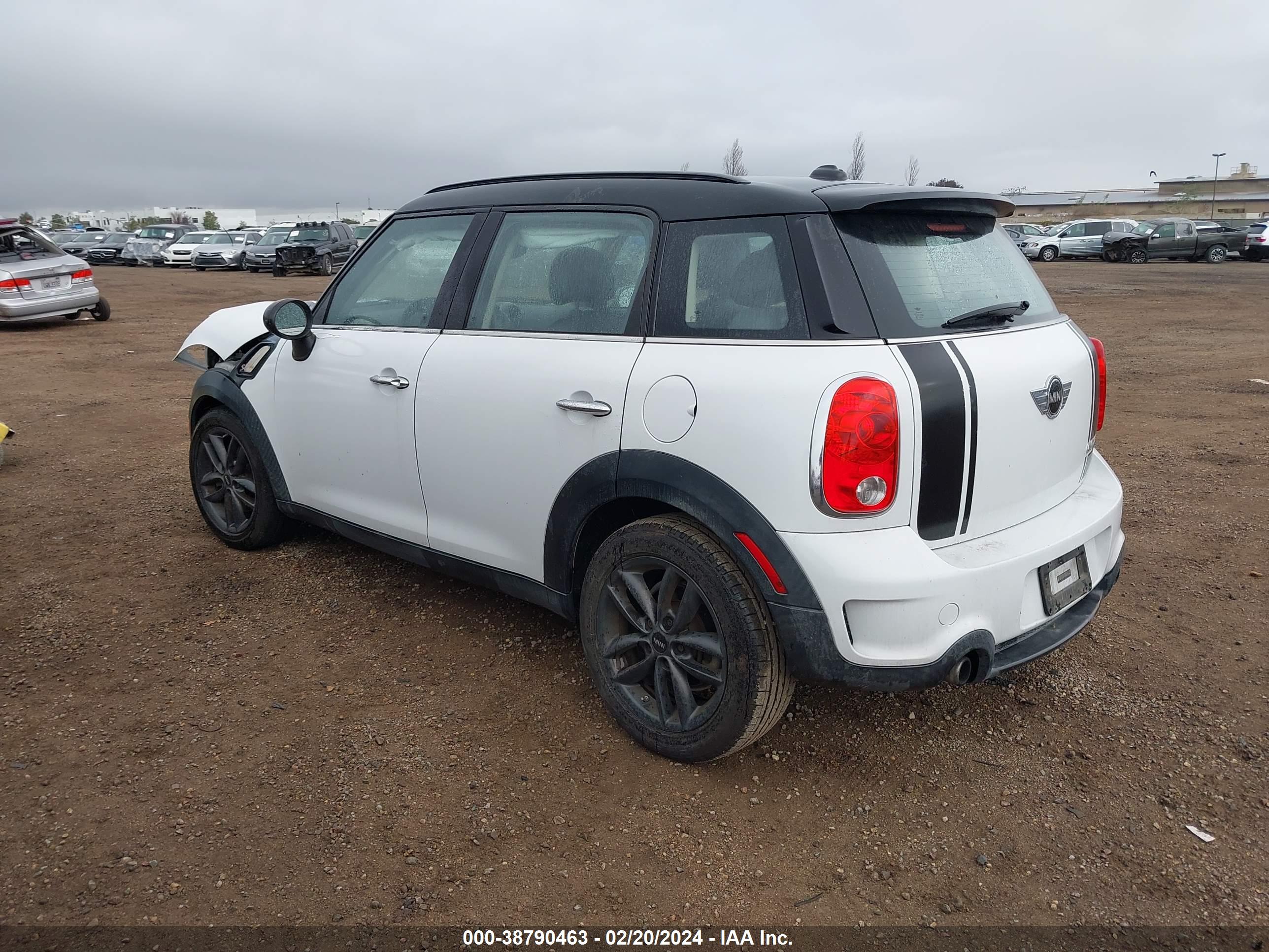 2012 MINI COOPER S COUNTRYMAN — VIN WMWZC3C58CWL87533 — photo 3