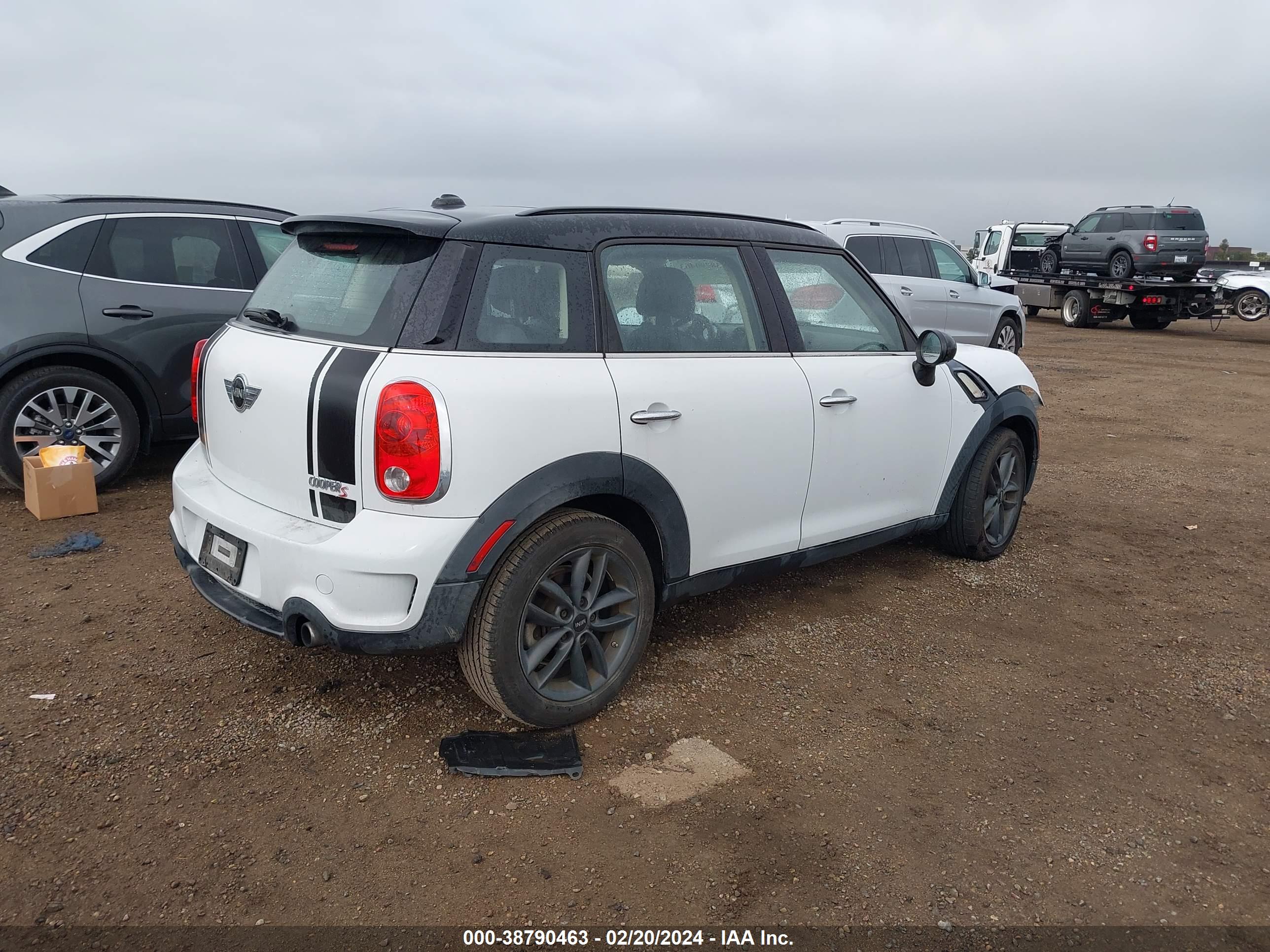 2012 MINI COOPER S COUNTRYMAN — VIN WMWZC3C58CWL87533 — photo 4