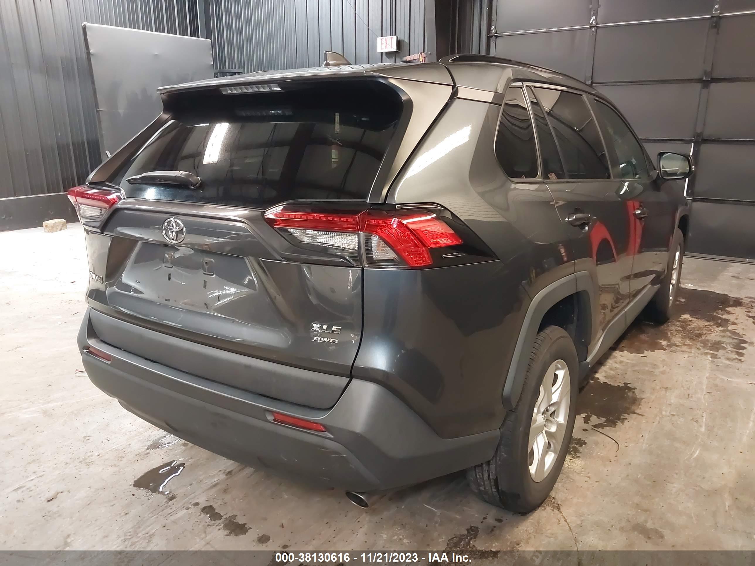 2020 TOYOTA RAV4 — VIN 2T3P1RFV3LC109153 — photo 4