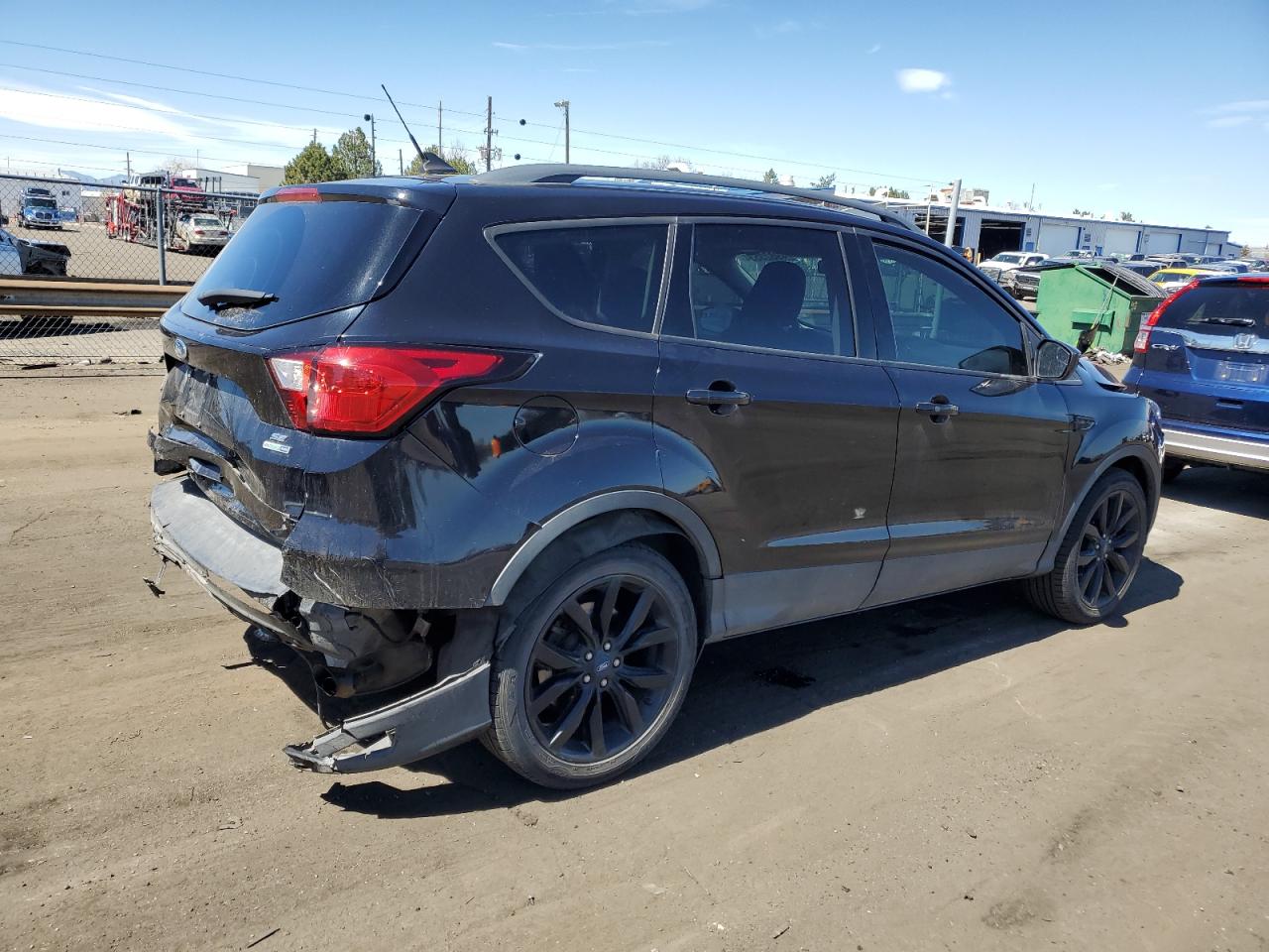 2019 FORD ESCAPE SE — VIN 1FMCU9GD7KUB03115 — photo 3