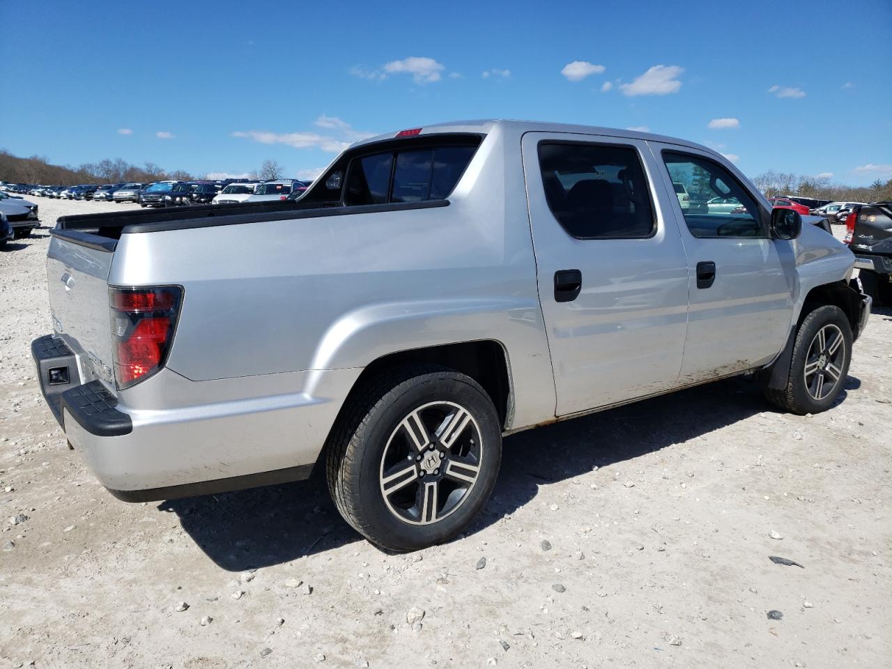2014 HONDA RIDGELINE — VIN 5FPYK1F72EB002632 — photo 3