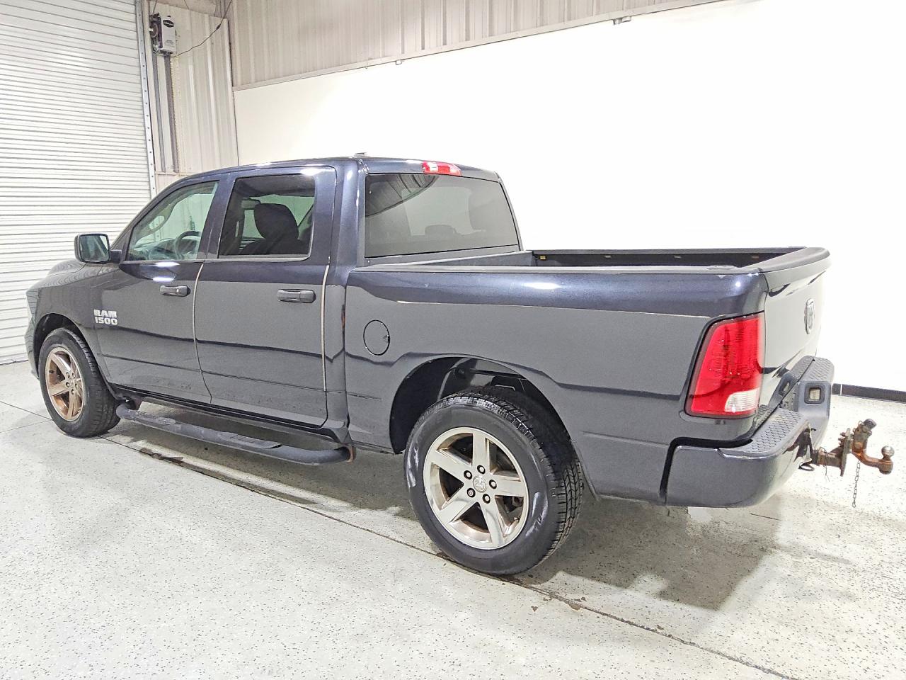 2015 RAM 1500 — VIN 1C6RR6KG9FS591069 — photo 2