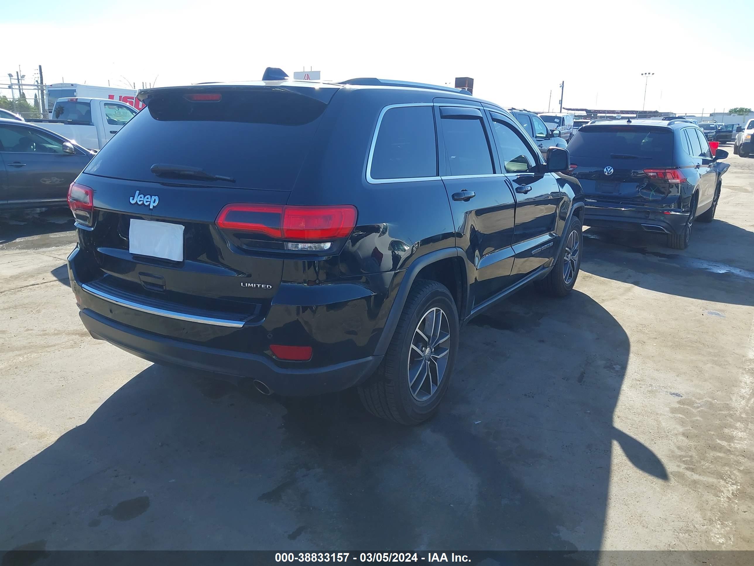 2017 JEEP GRAND CHEROKEE — VIN 1C4RJEBG8HC902885 — photo 4
