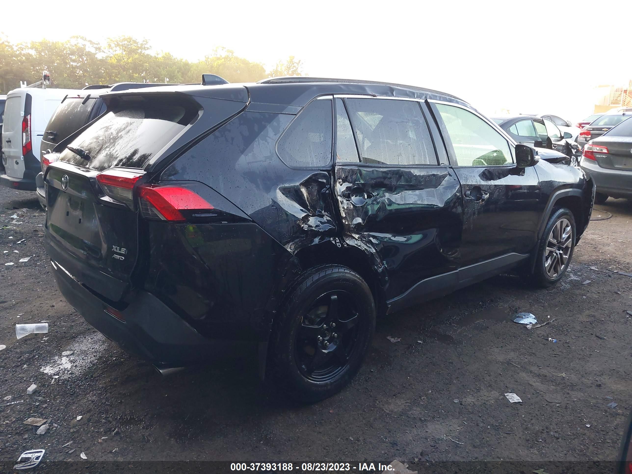 2020 TOYOTA RAV4 — VIN JTMA1RFV3LD058545 — photo 4