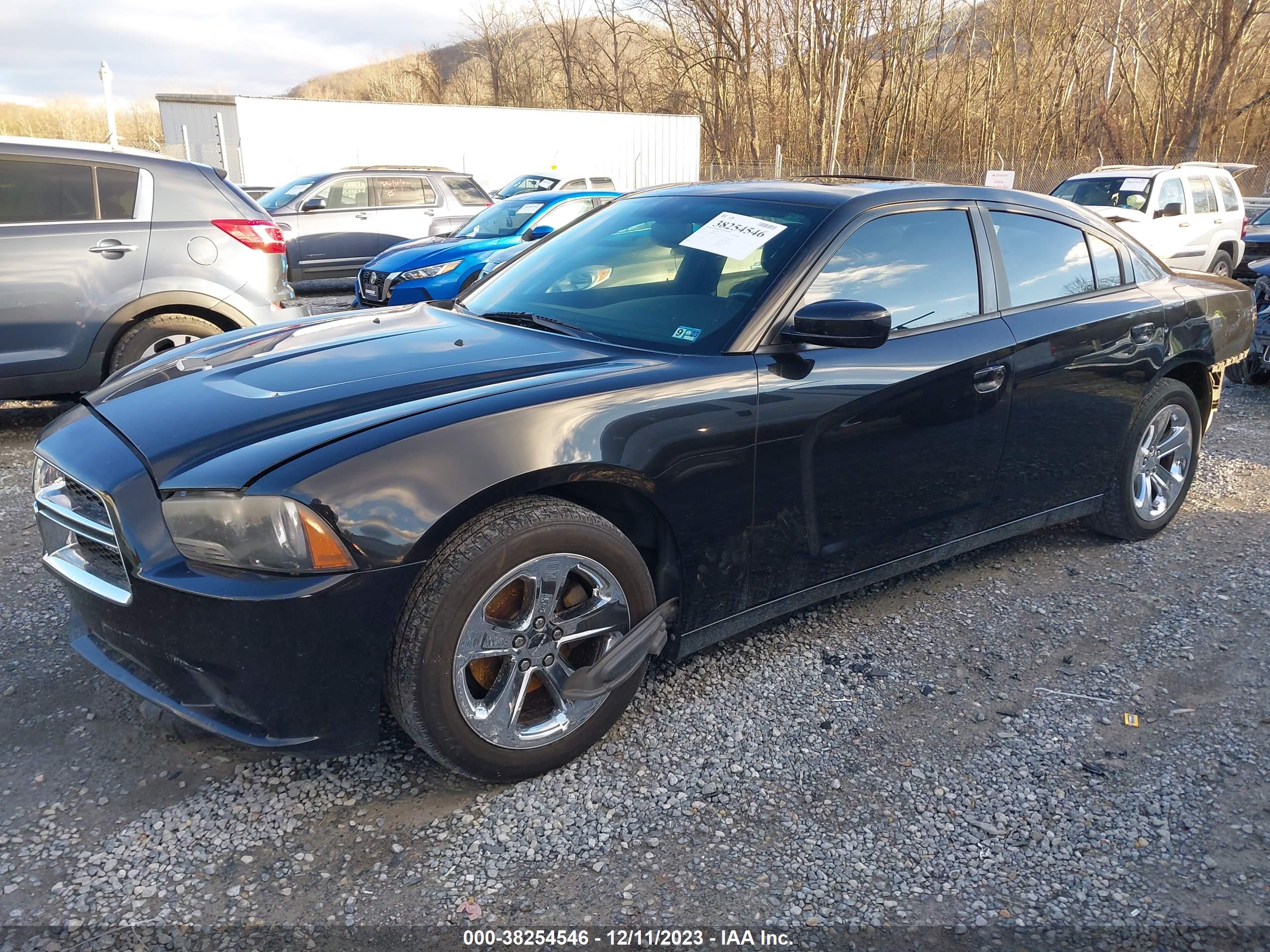 2011 DODGE CHARGER — VIN 2B3CL3CG5BH516692 — photo 2
