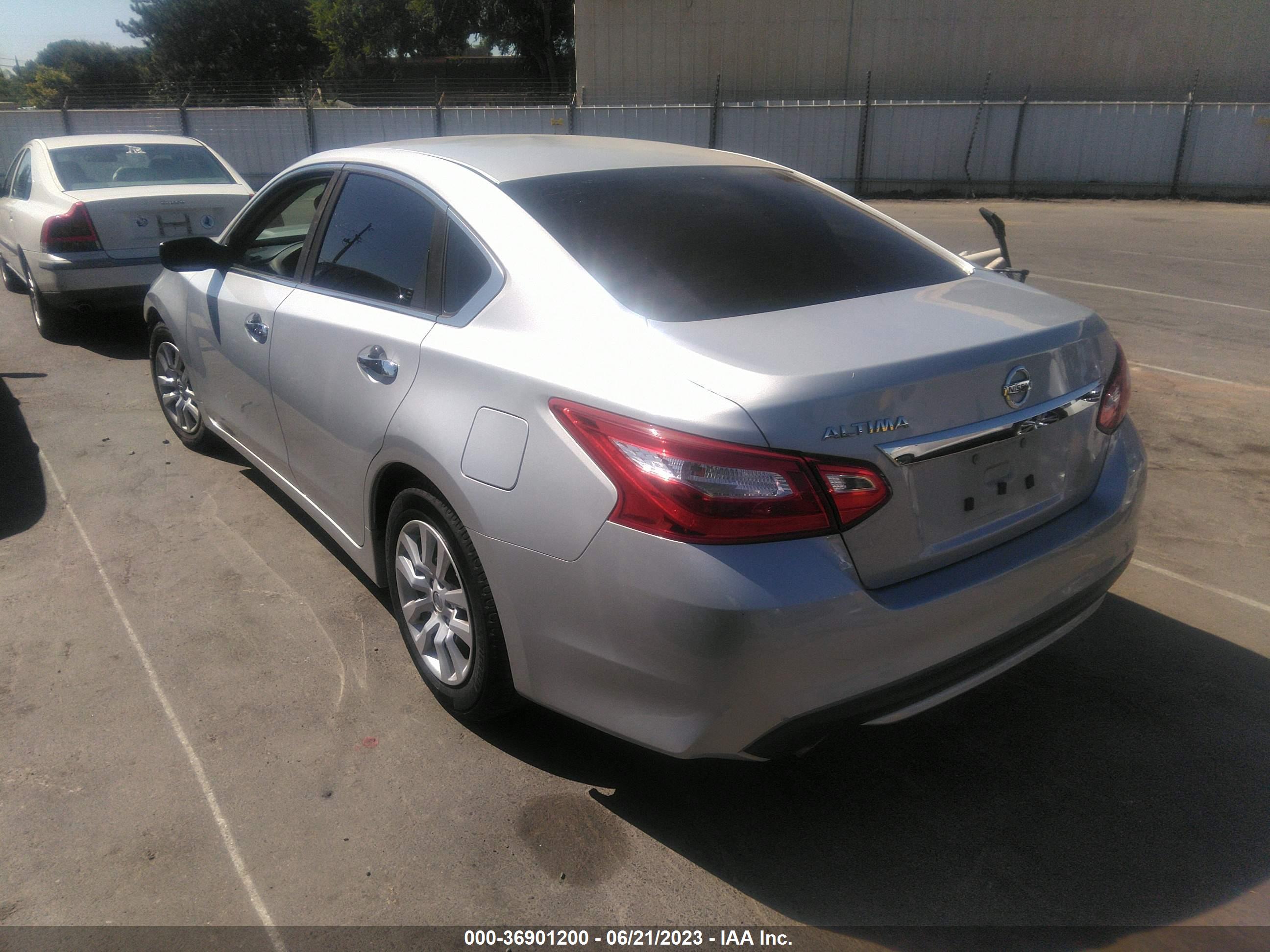 2016 NISSAN ALTIMA — VIN 1N4AL3AP7GN374052 — photo 3