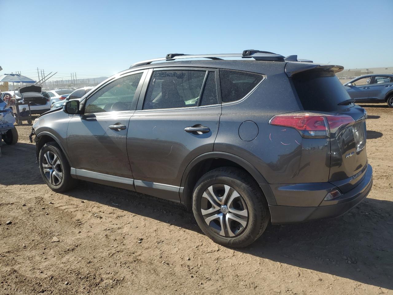2017 TOYOTA RAV4 LE — VIN JTMZFREV4HJ710863 — photo 2