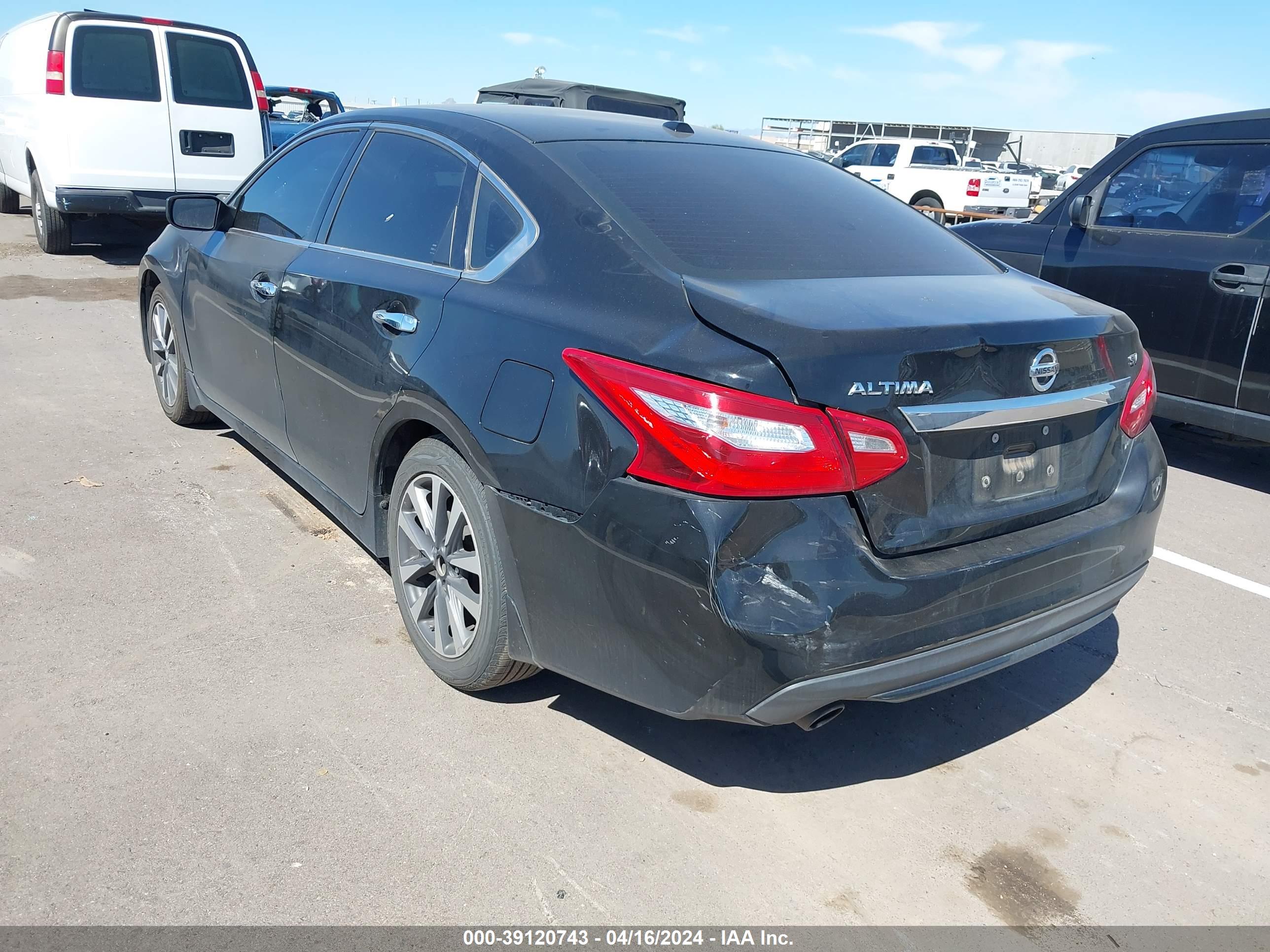 2017 NISSAN ALTIMA — VIN 1N4AL3AP7HC272117 — photo 3
