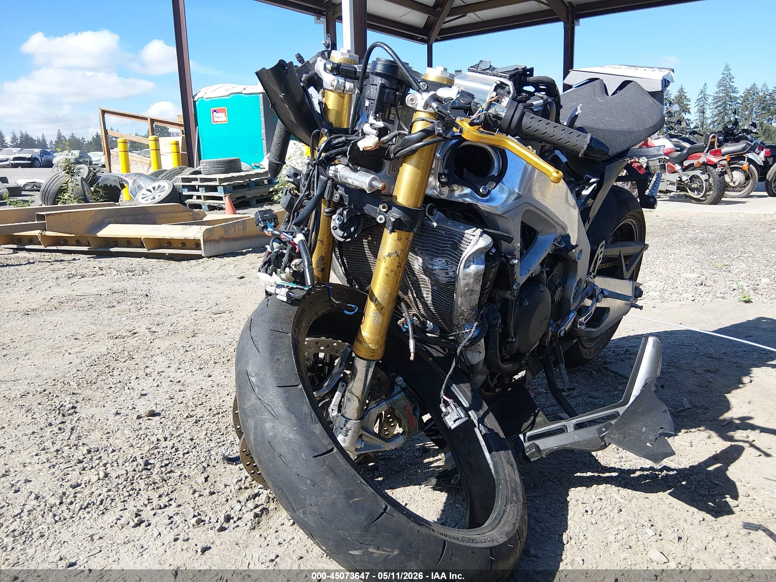 2021 APRILIA rsv — VIN ZD4KYUA02MS000040 — photo 2