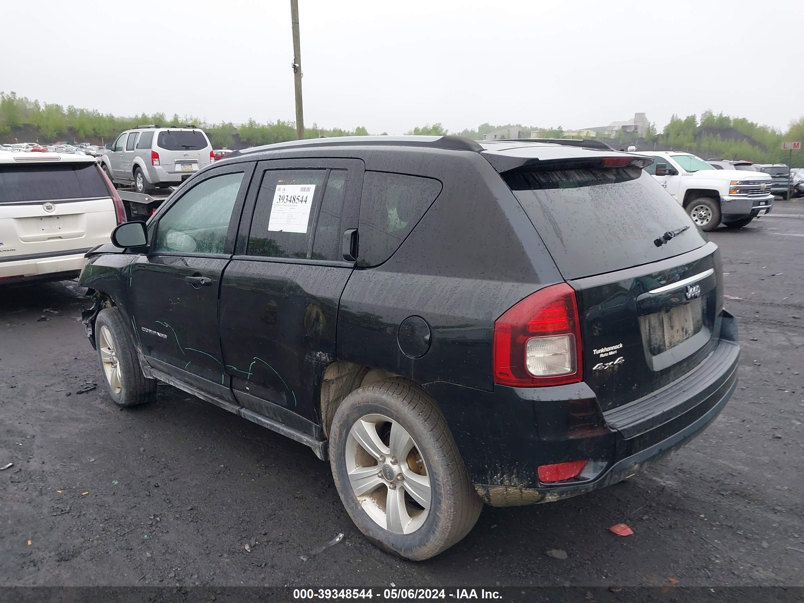 2015 JEEP COMPASS — VIN 1C4NJDBB9FD416588 — photo 3