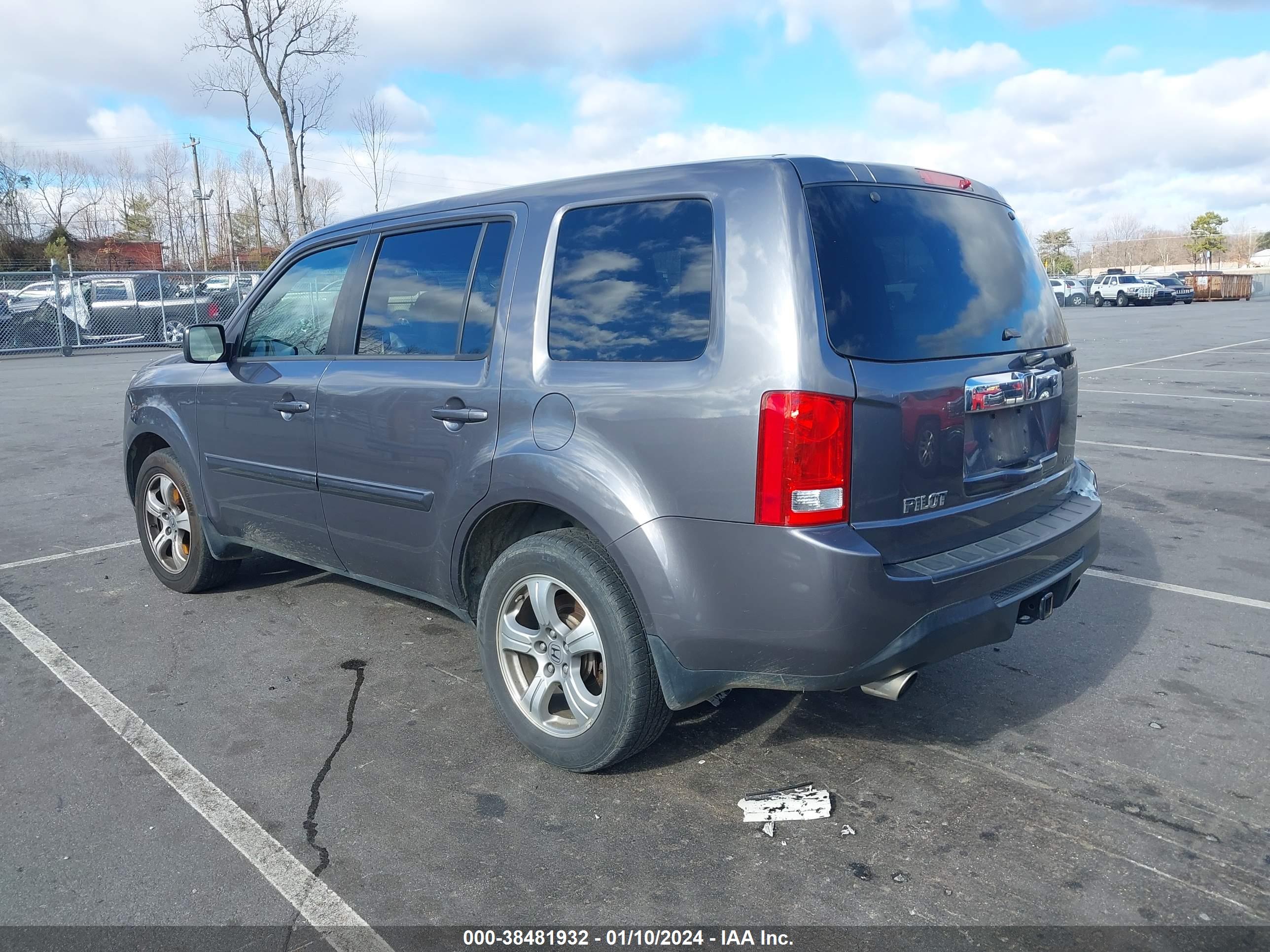 2014 HONDA PILOT — VIN 5FNYF3H53EB011487 — photo 3