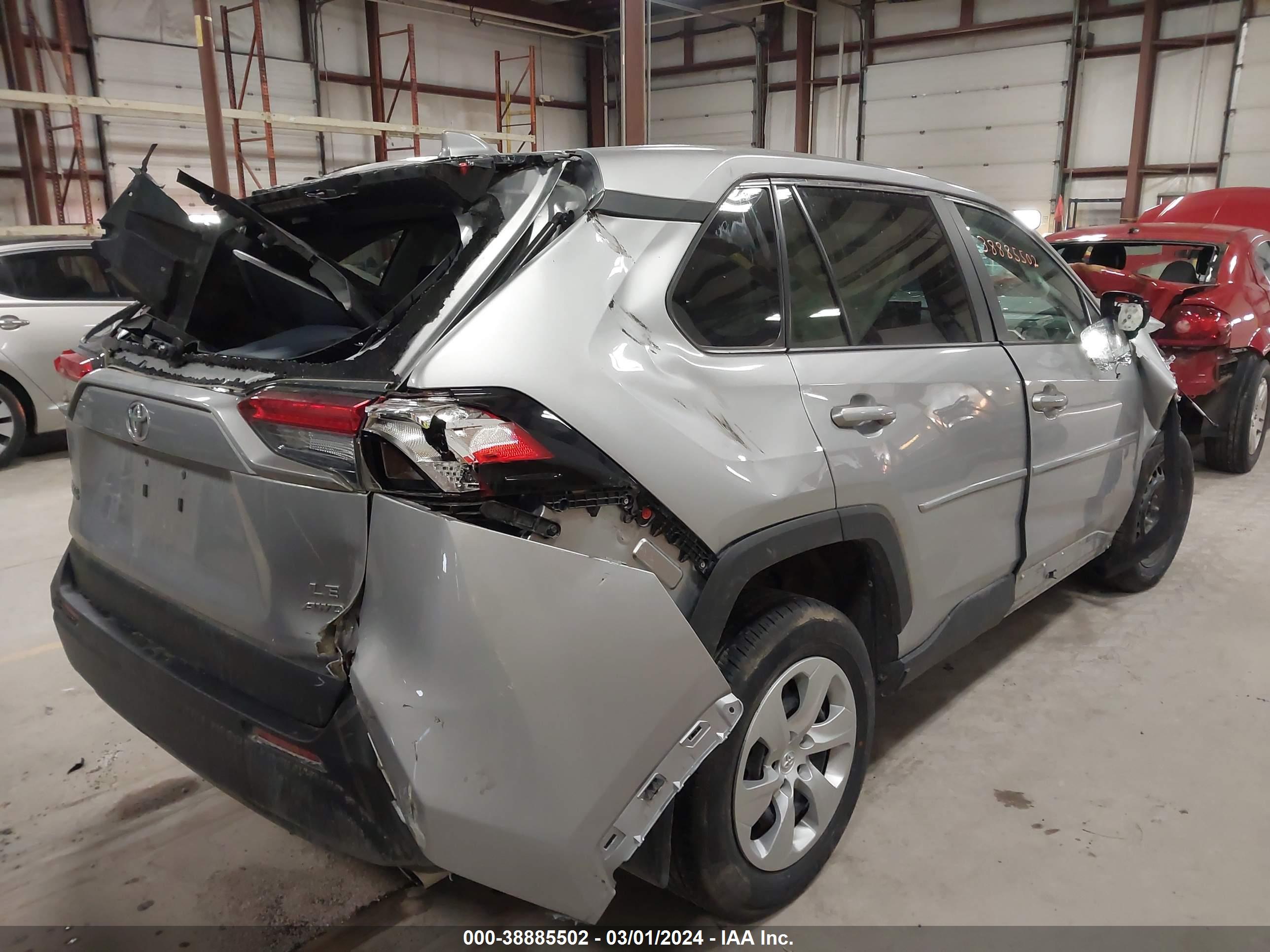 2022 TOYOTA RAV4 — VIN 2T3G1RFV3NC310831 — photo 4