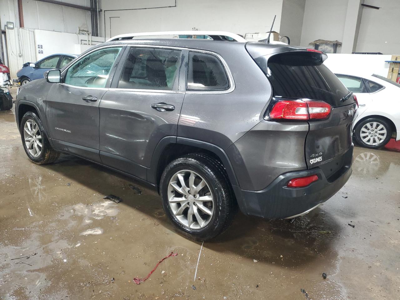 2018 JEEP CHEROKEE L — VIN 1C4PJMDB2JD589643 — photo 2