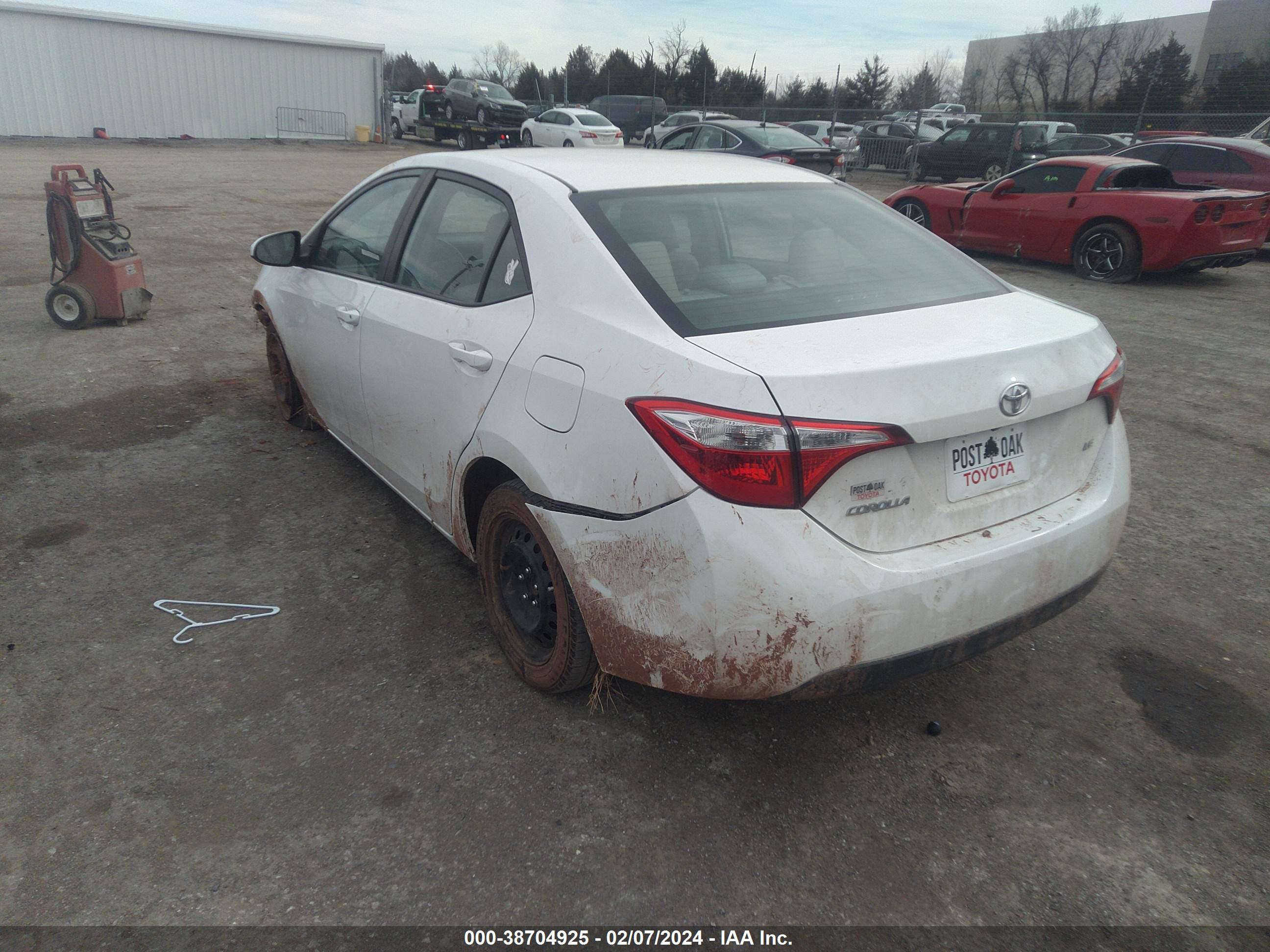 2016 TOYOTA COROLLA — VIN 5YFBURHE4GP410639 — photo 3