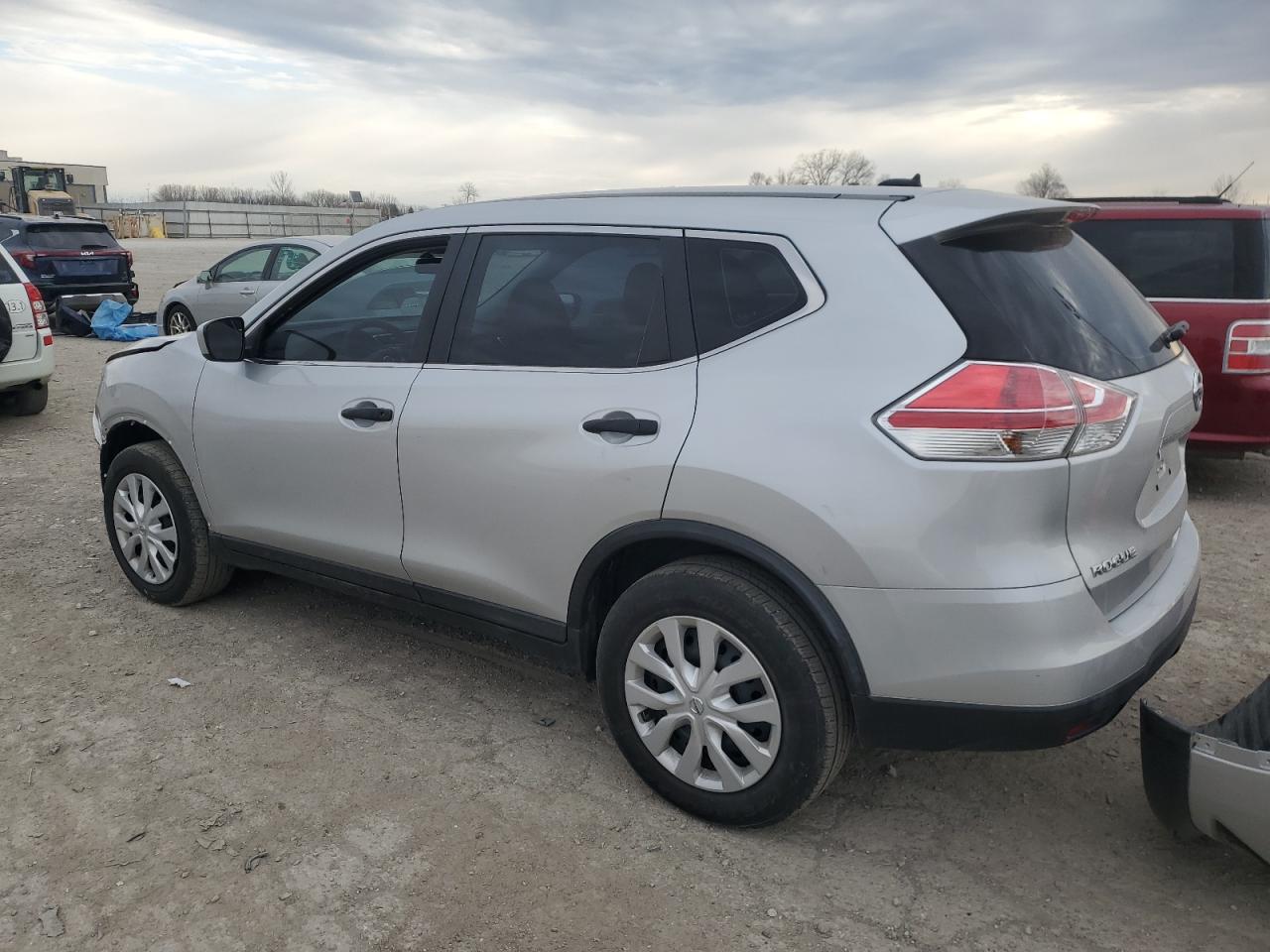2016 NISSAN ROGUE S — VIN KNMAT2MT1GP690113 — photo 2