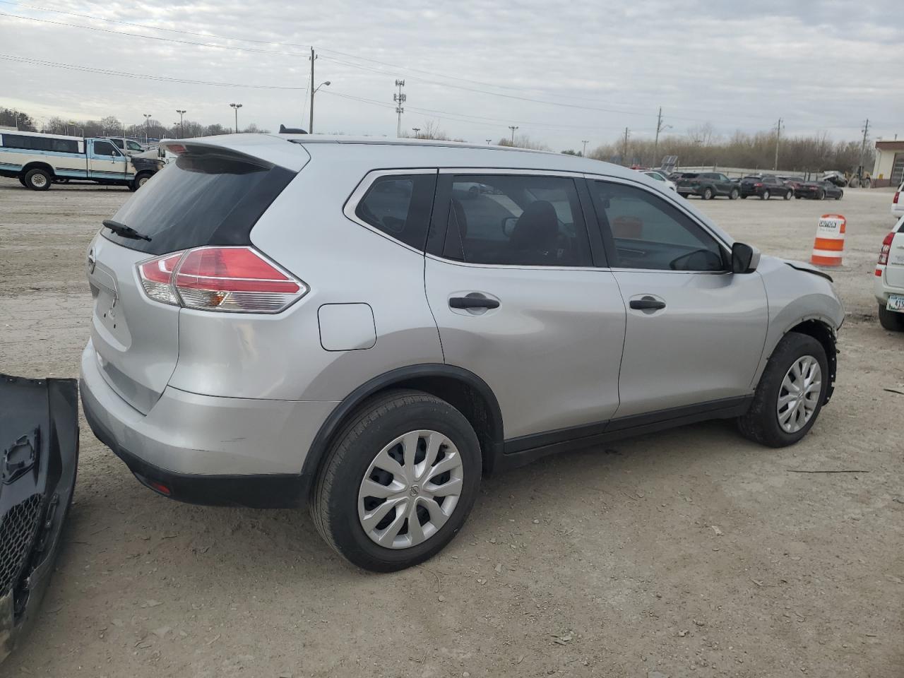 2016 NISSAN ROGUE S — VIN KNMAT2MT1GP690113 — photo 3