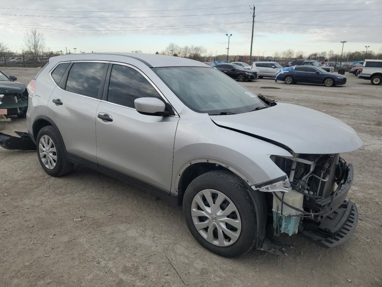 2016 NISSAN ROGUE S — VIN KNMAT2MT1GP690113 — photo 4