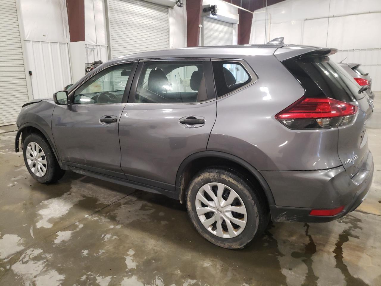 2017 NISSAN ROGUE S — VIN KNMAT2MV4HP523358 — photo 2