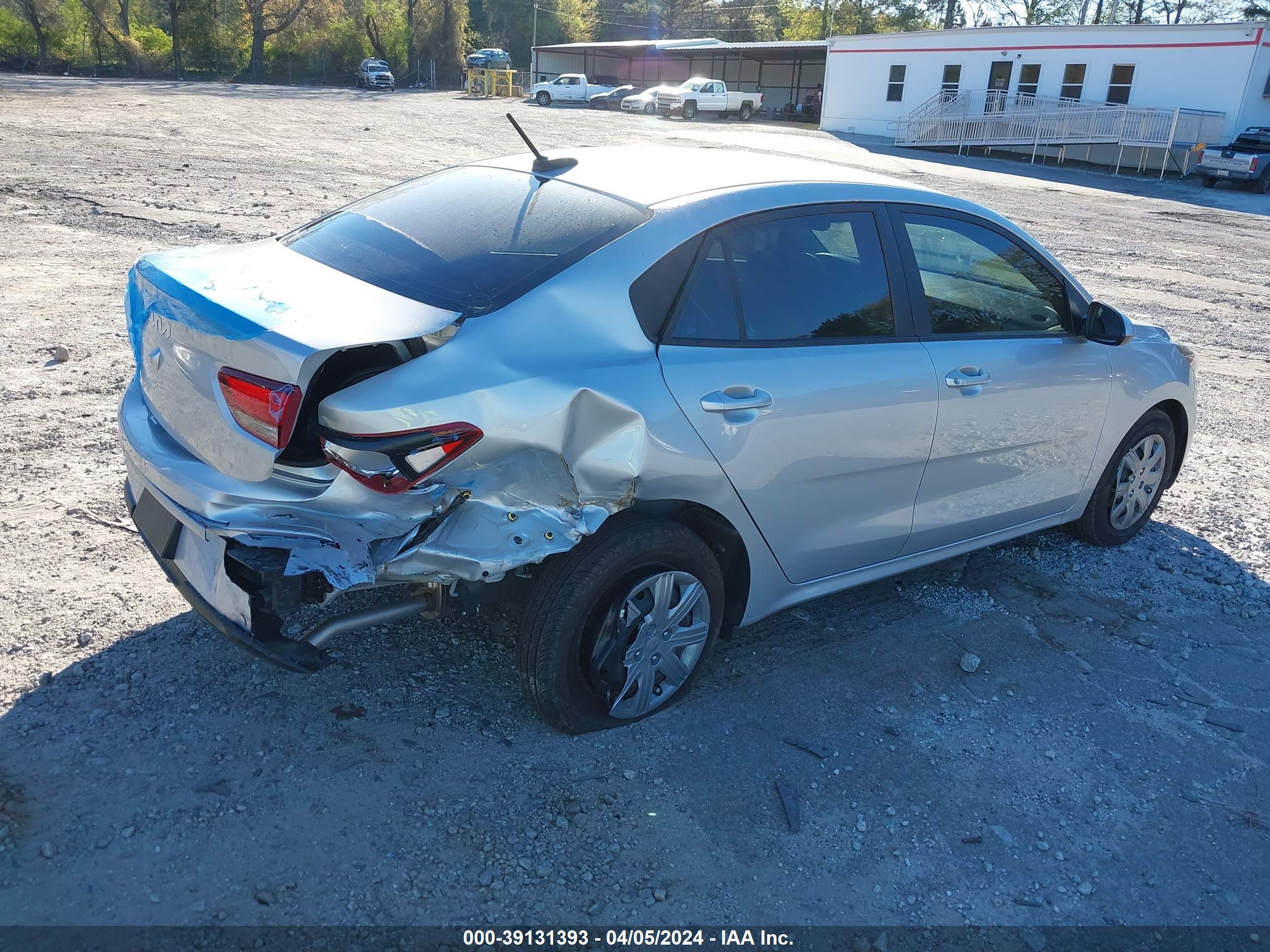 2023 KIA RIO — VIN 3KPA24AD5PE604152 — photo 4