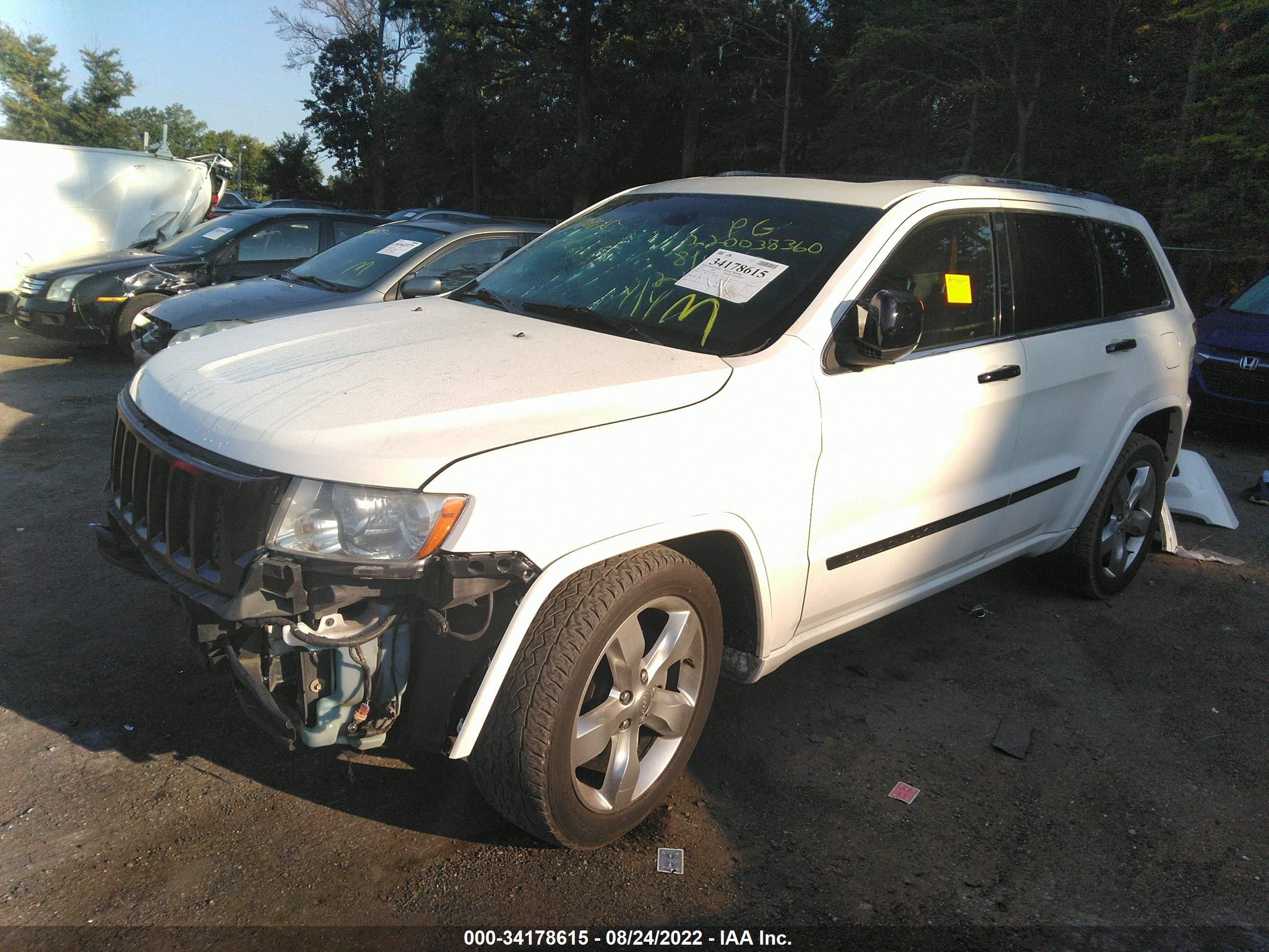 2012 JEEP GRAND CHEROKEE — VIN 1C4RJFCG3CC219716 — photo 2