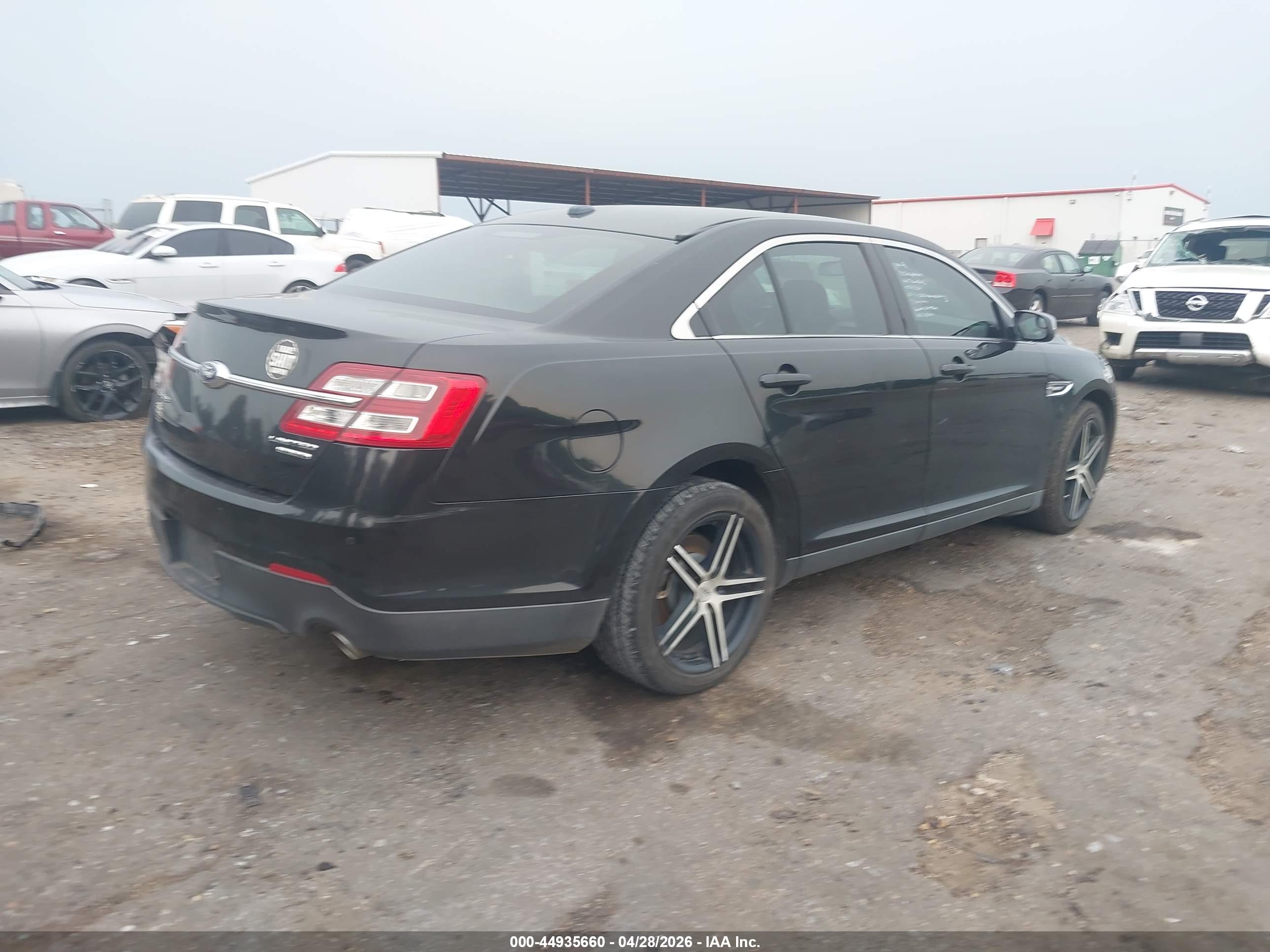 2014 FORD Taurus — VIN 1FAHP2F83EG179386 — photo 4