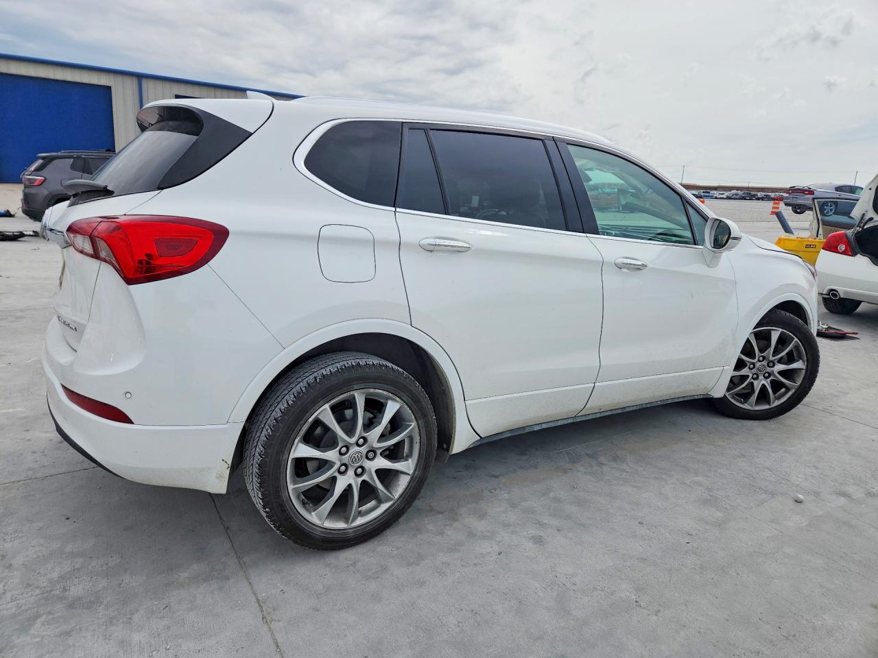 2020 BUICK Envision — VIN LRBFXCSA8LD226635 — photo 3