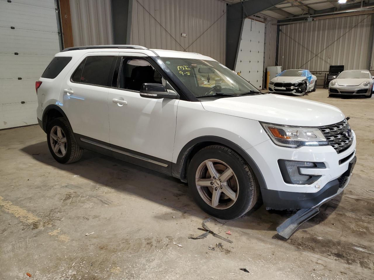 2017 FORD EXPLORER X — VIN 1FM5K8D83HGD08020 — photo 4