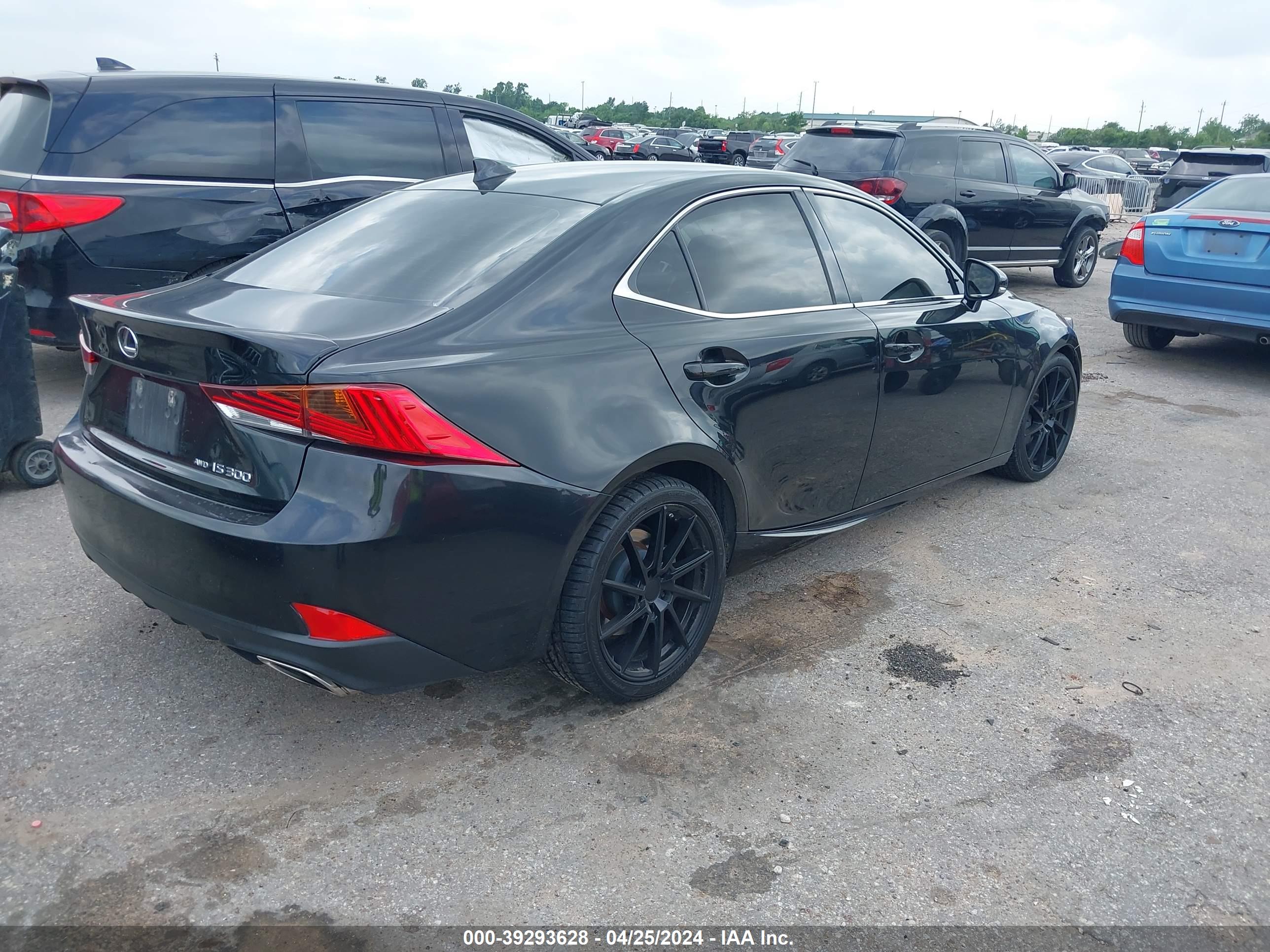 2017 LEXUS IS 300 — VIN JTHCM1D2XH5019722 — photo 4