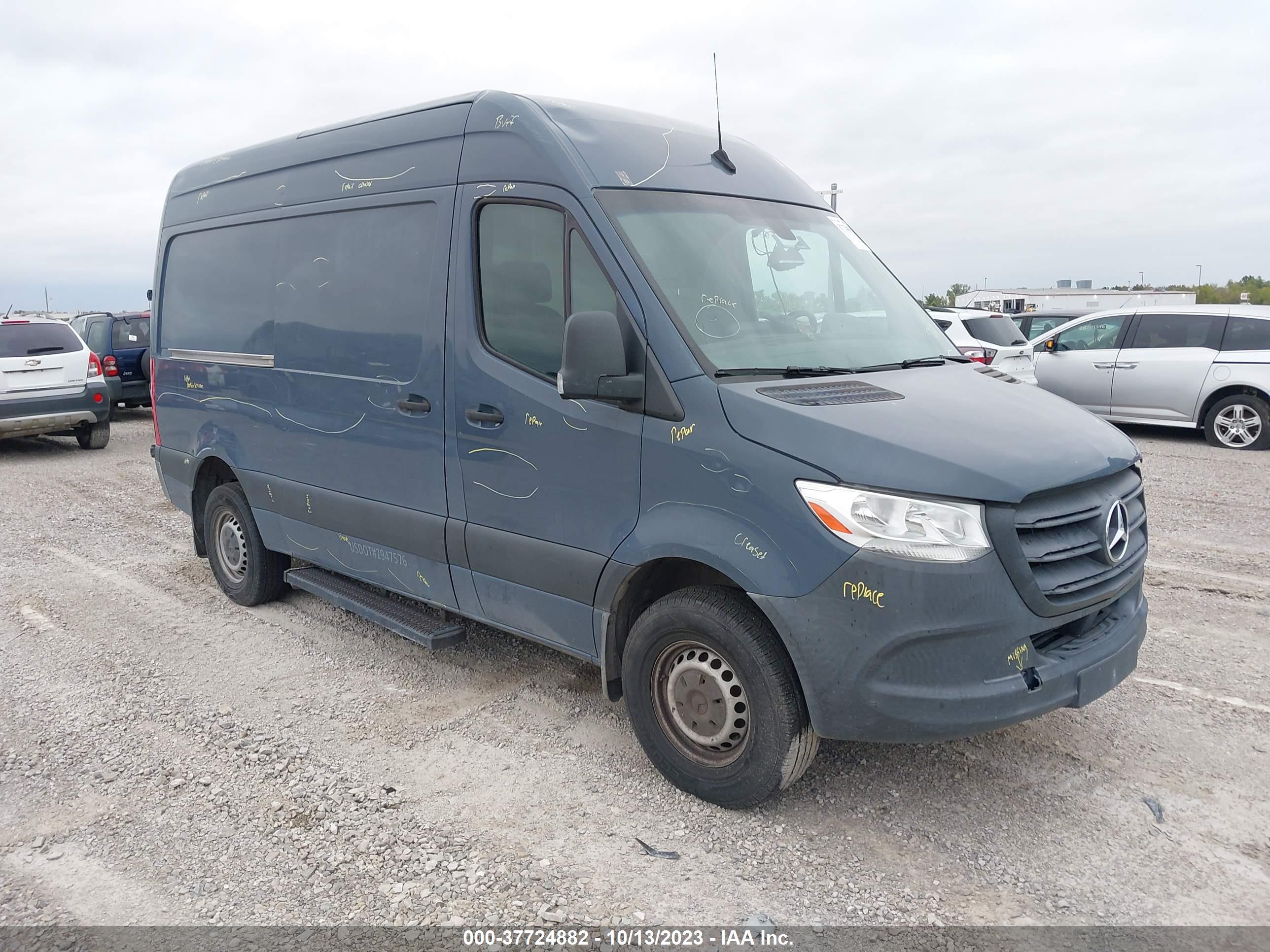 2019 MERCEDES-BENZ SPRINTER 2500 — VIN WD4PF0CD4KP041565 — photo 1 of 16