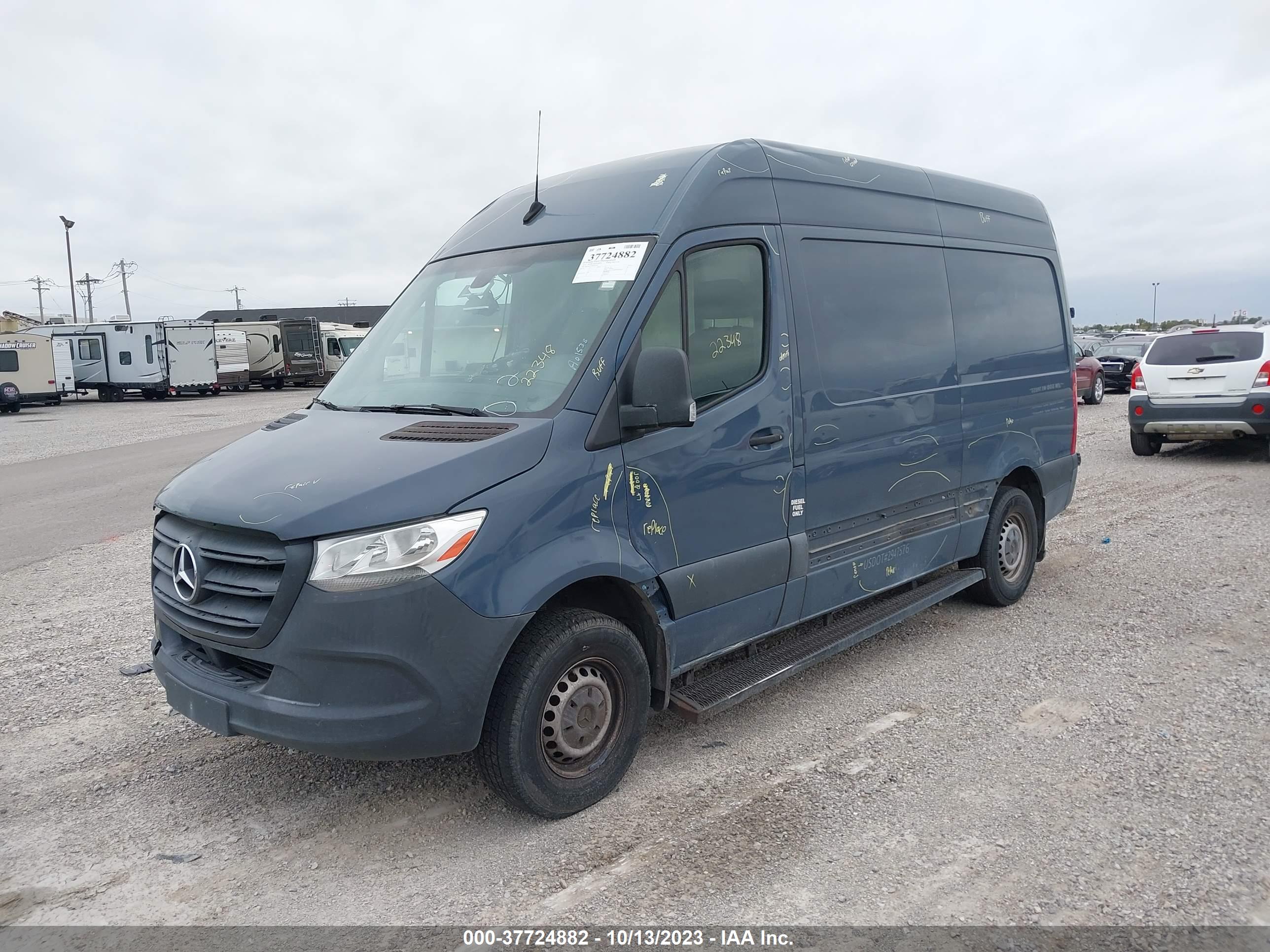 2019 MERCEDES-BENZ SPRINTER 2500 — VIN WD4PF0CD4KP041565 — photo 2