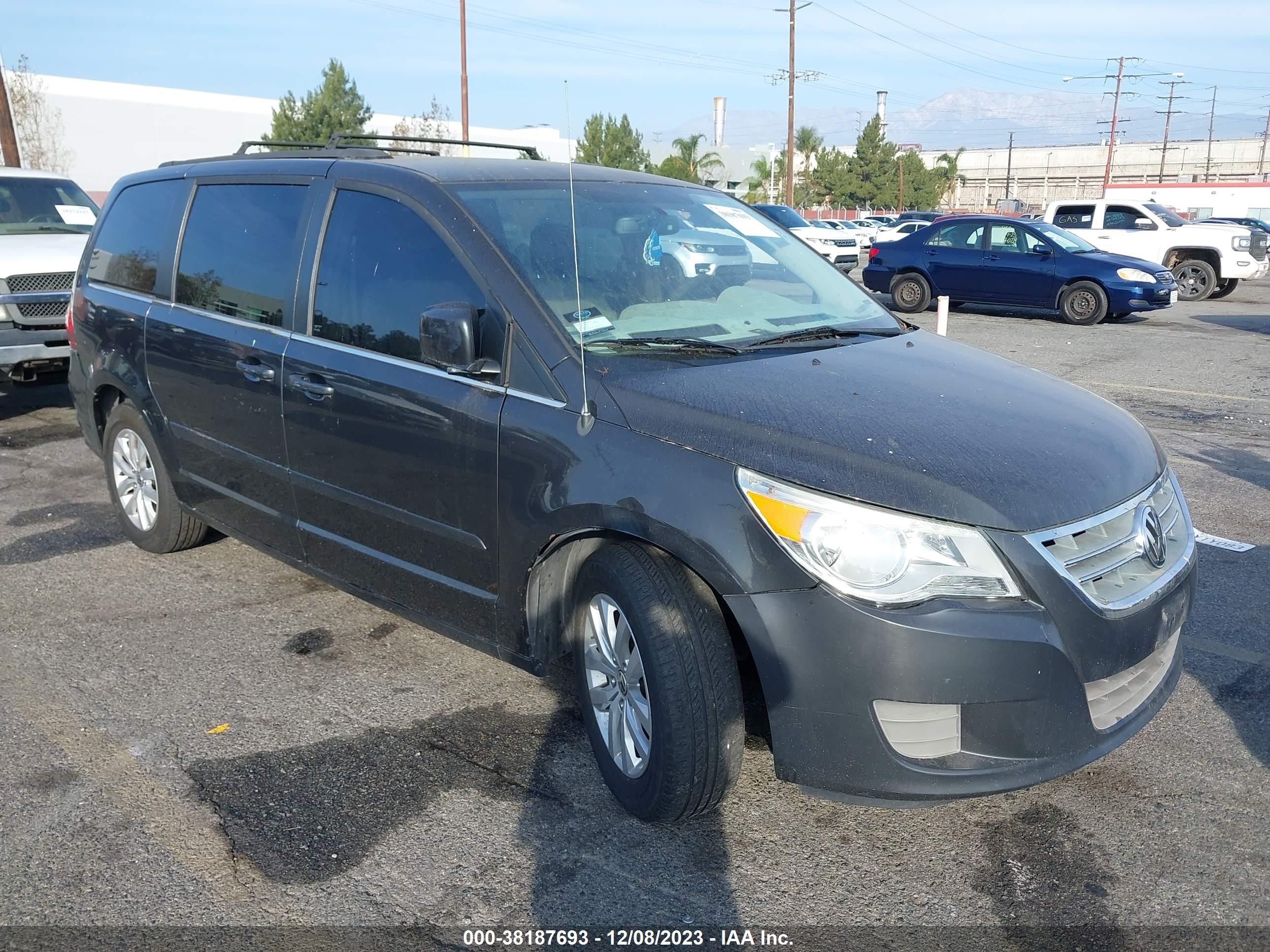 2012 VOLKSWAGEN ROUTAN