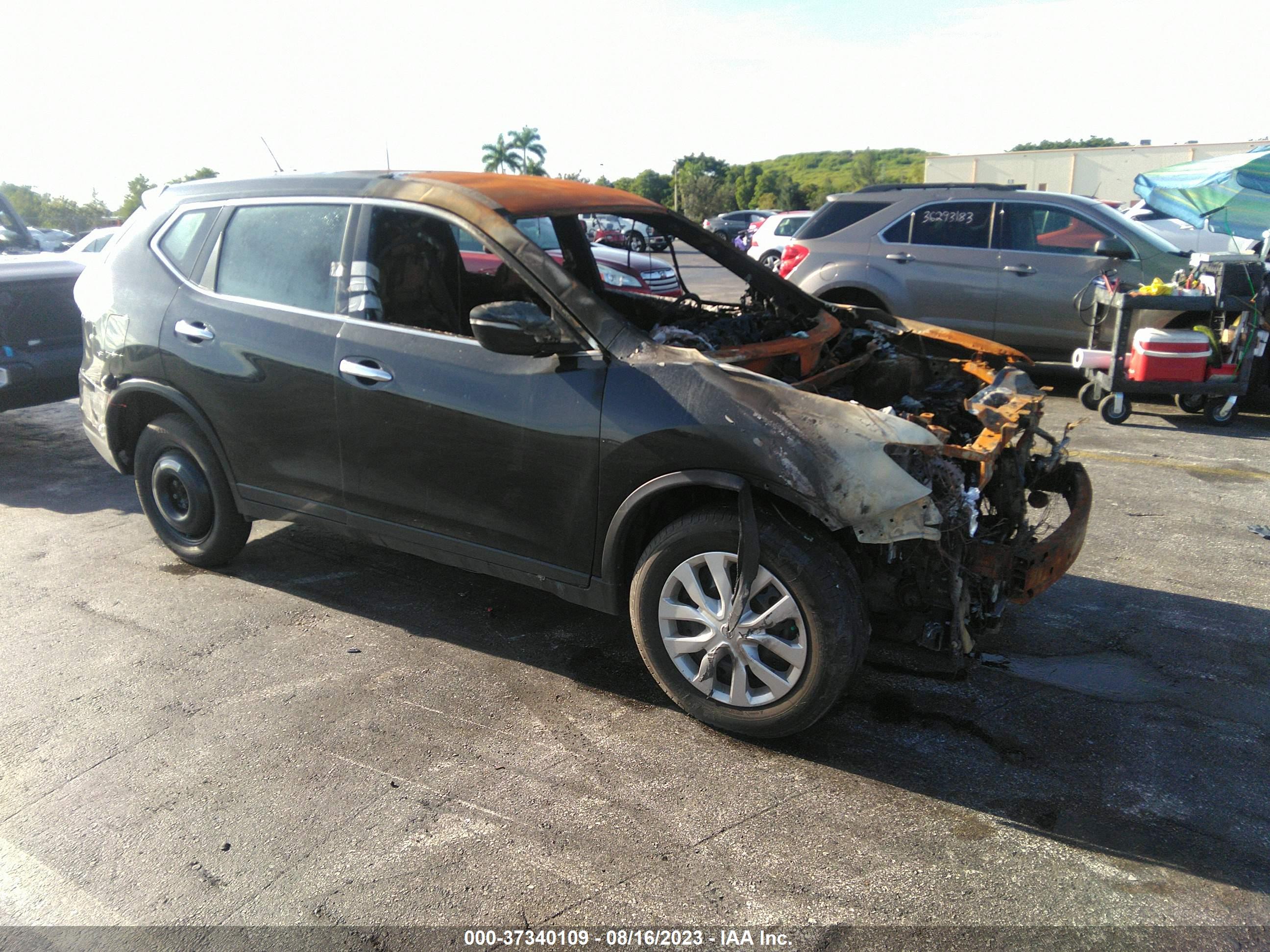 2015 NISSAN ROGUE
