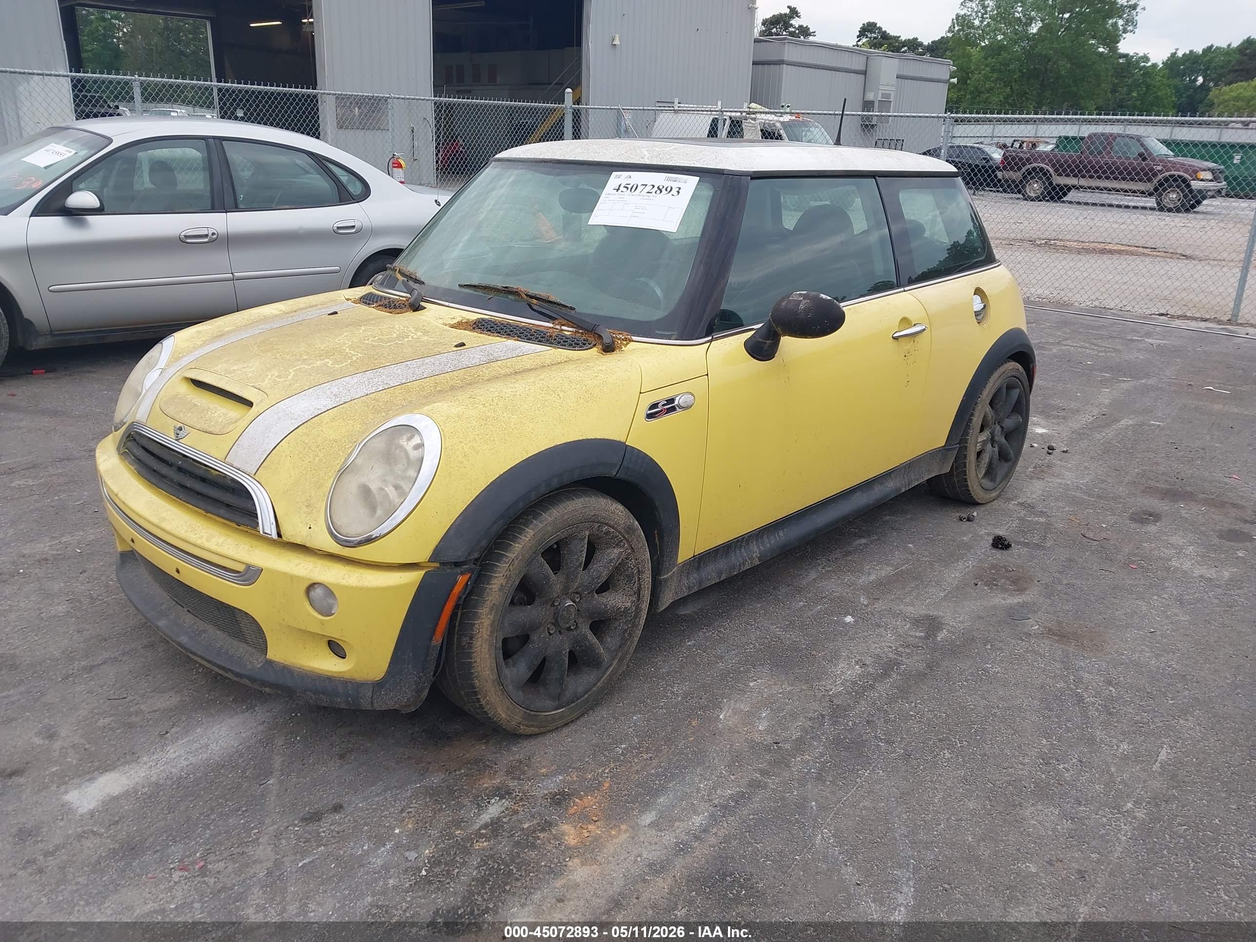 2003 MINI Cooper — VIN WMWRE33493TD68950 — photo 2