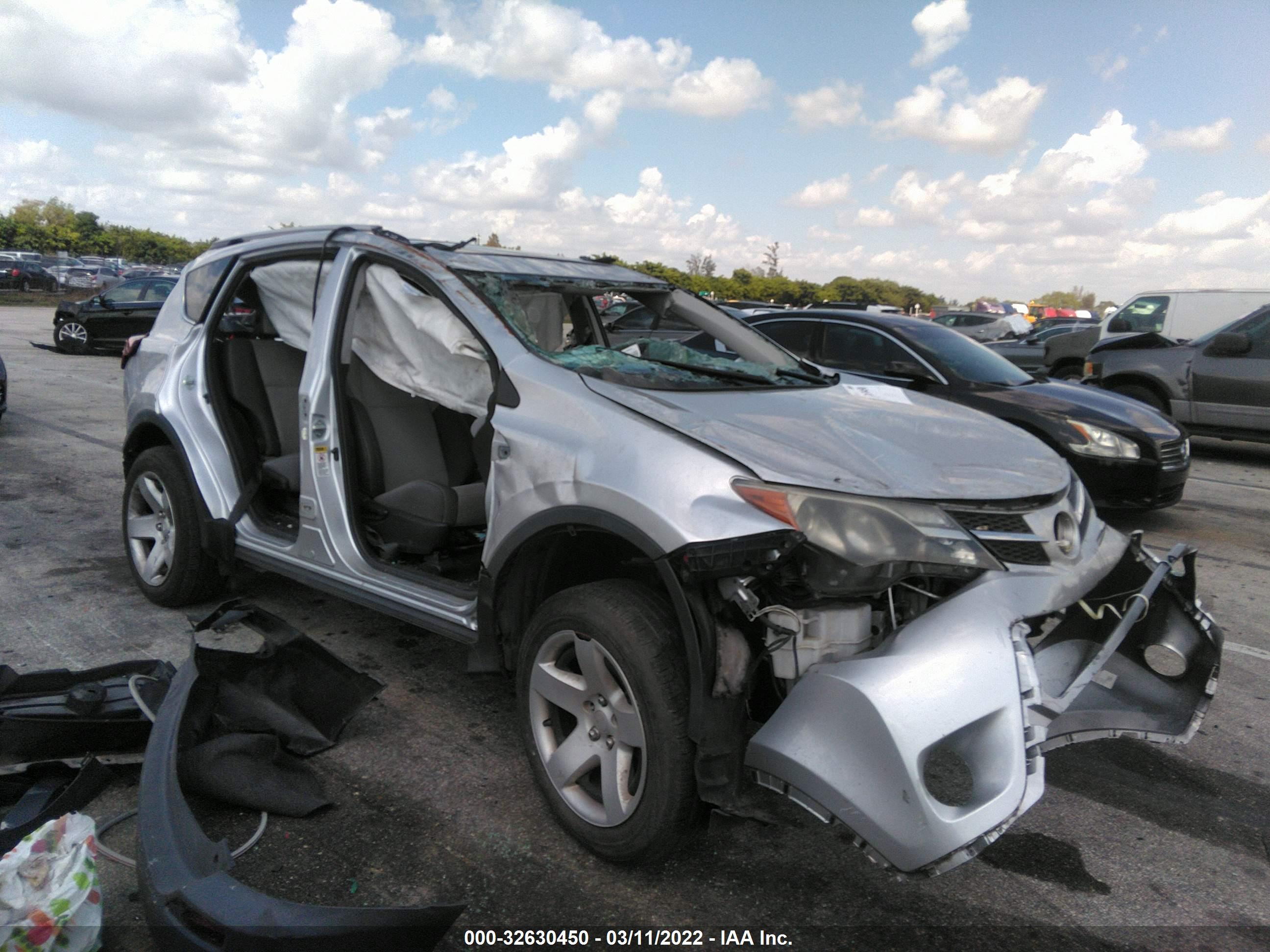 2014 TOYOTA RAV 4 — VIN 2T3WFREV1EW113041 — photo 1 of 10