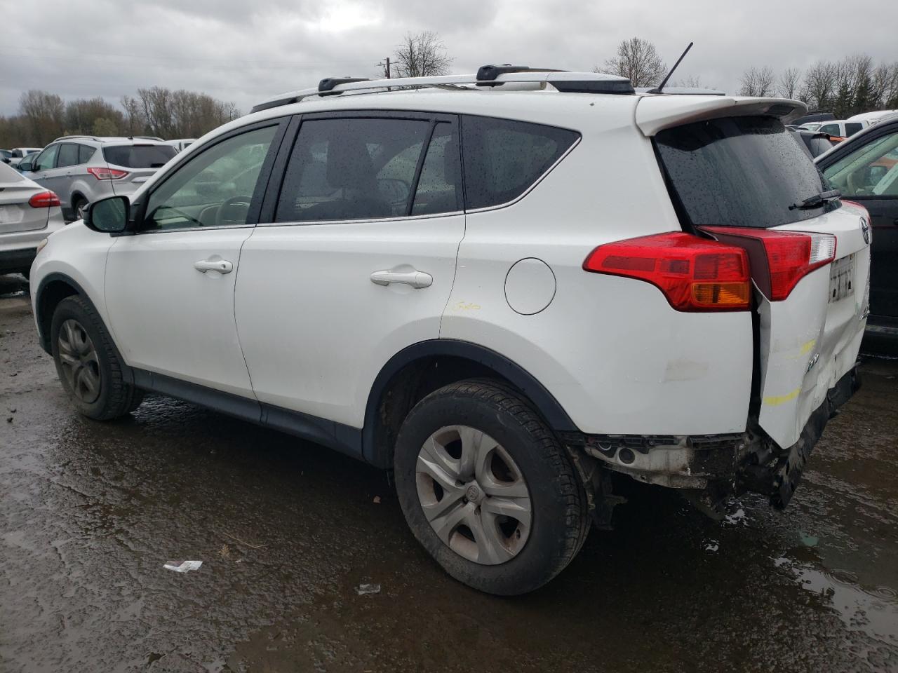 2013 TOYOTA RAV4 LE — VIN JTMBFREV6DD039738 — photo 2