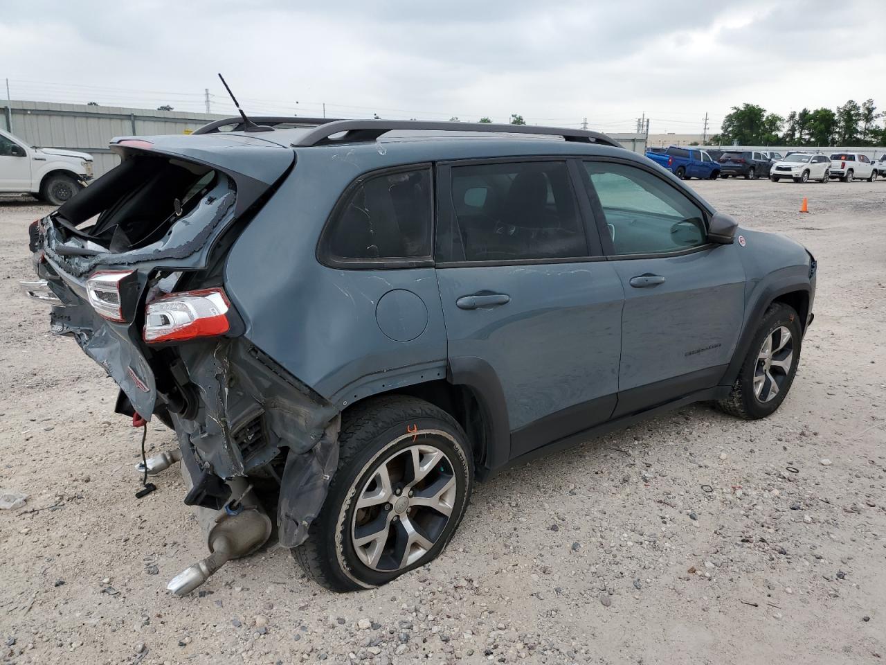 2014 JEEP CHEROKEE T — VIN 1C4PJMBS2EW301245 — photo 3