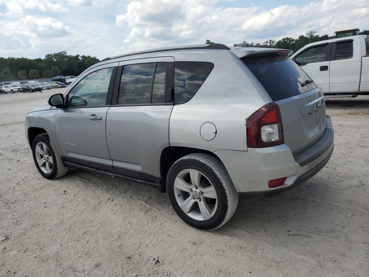 2016 JEEP COMPASS SP — VIN 1C4NJCBAXGD688022 — photo 2