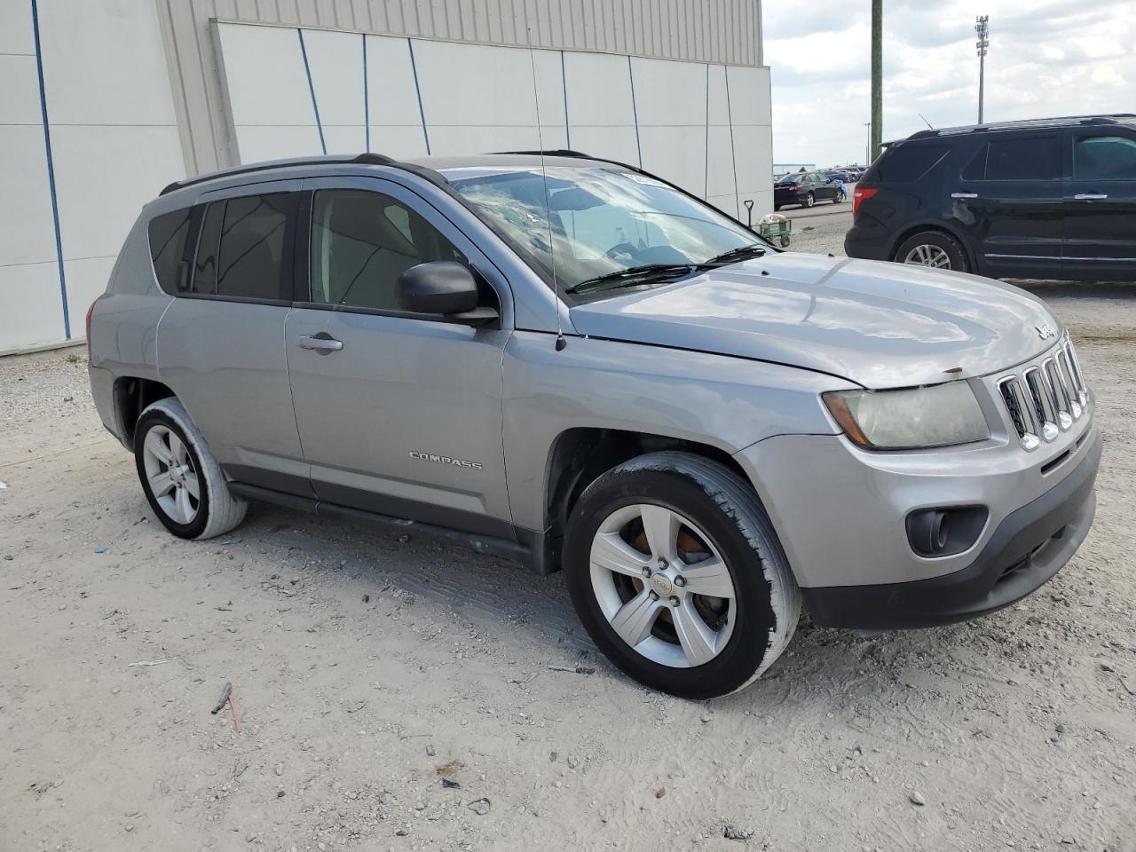 2016 JEEP COMPASS SP — VIN 1C4NJCBAXGD688022 — photo 4