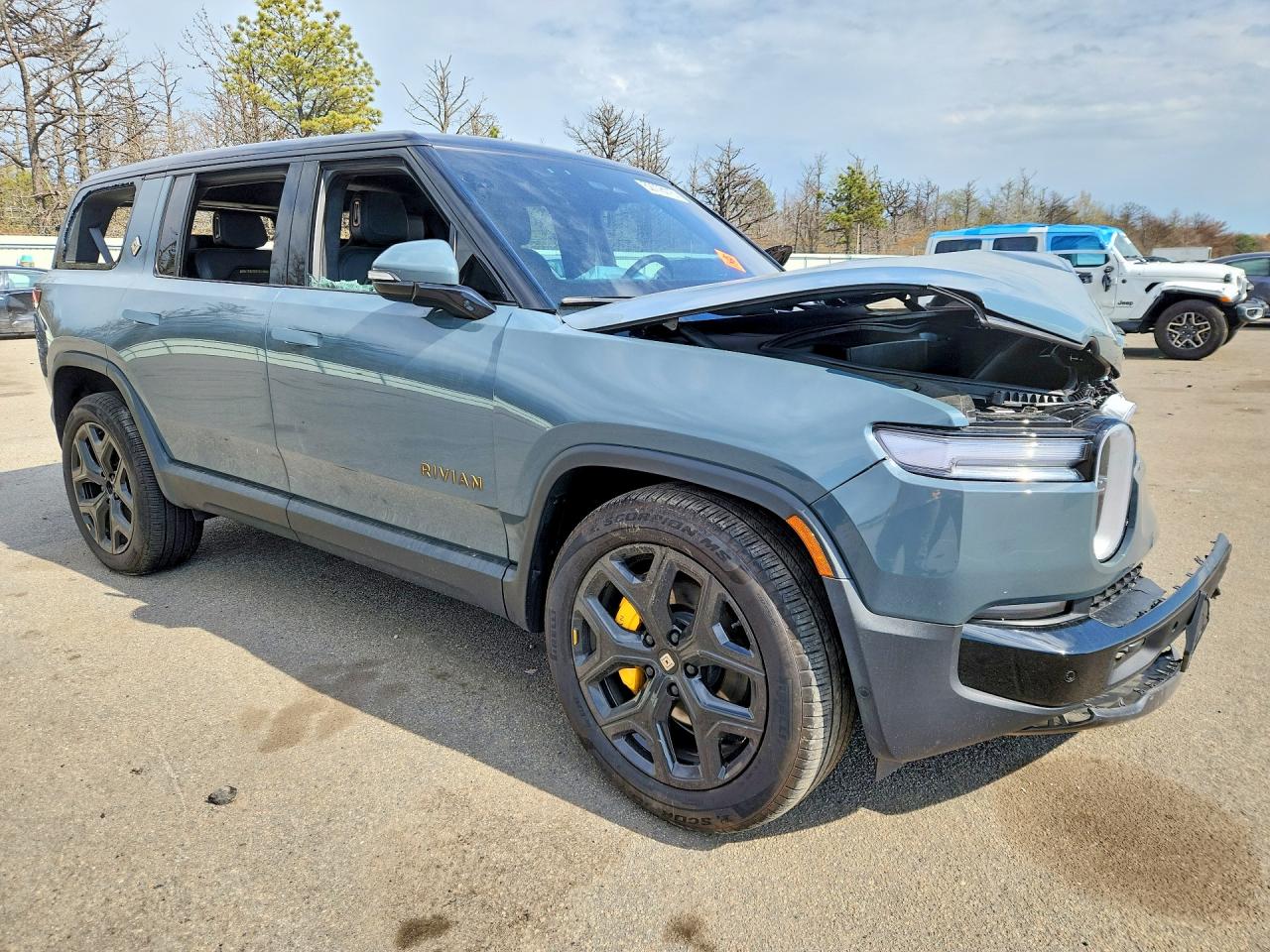 2025 RIVIAN R1S — VIN 7PDSGCBP4SN065223 — photo 4