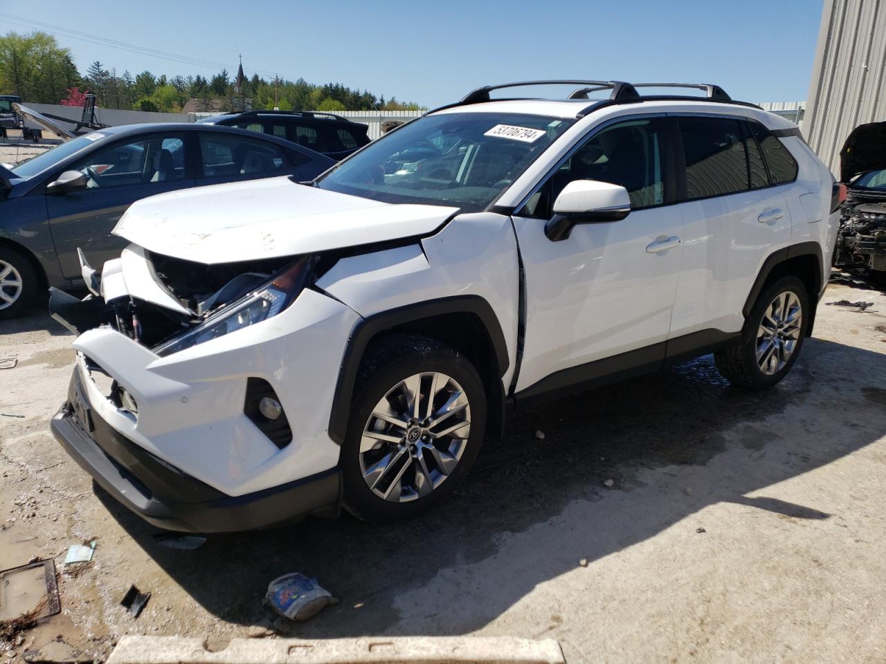2020 TOYOTA RAV4 XLE P — VIN 2T3A1RFV5LC132472 — photo 1 of 13