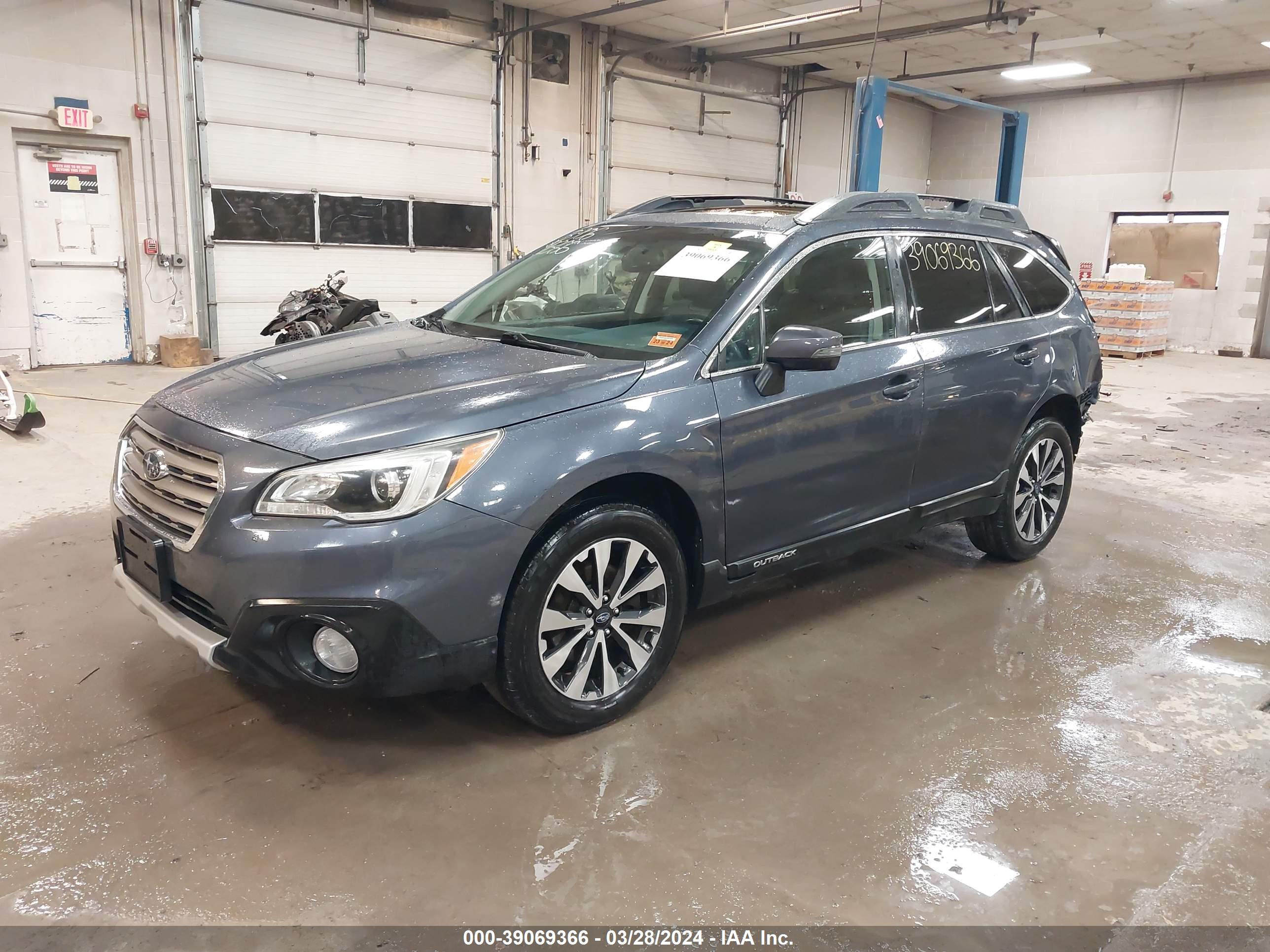 2017 SUBARU OUTBACK — VIN 4S4BSAKC5H3318251 — photo 2