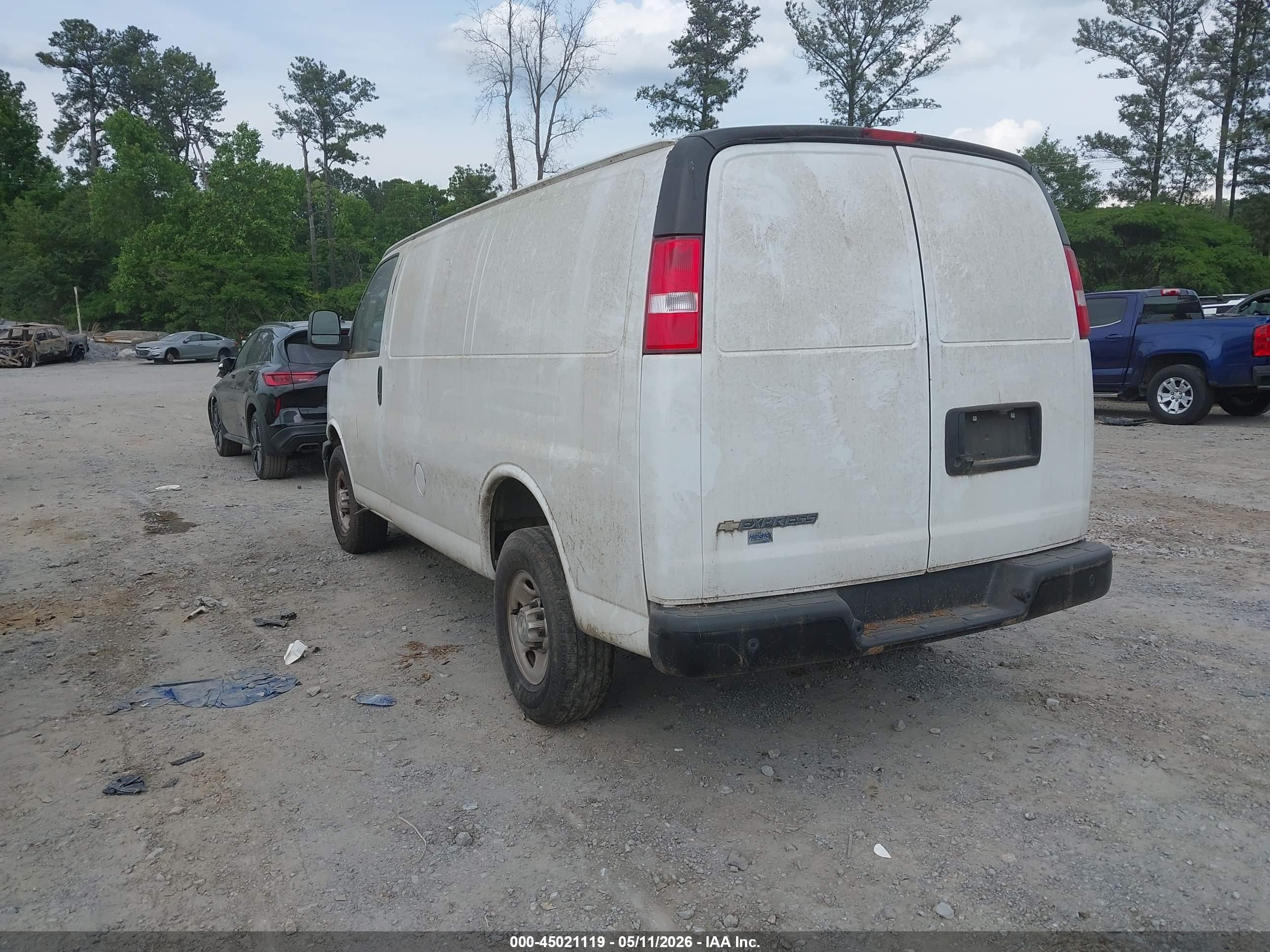 2020 CHEVROLET Express — VIN 1GCWGAFP5L1277466 — photo 3