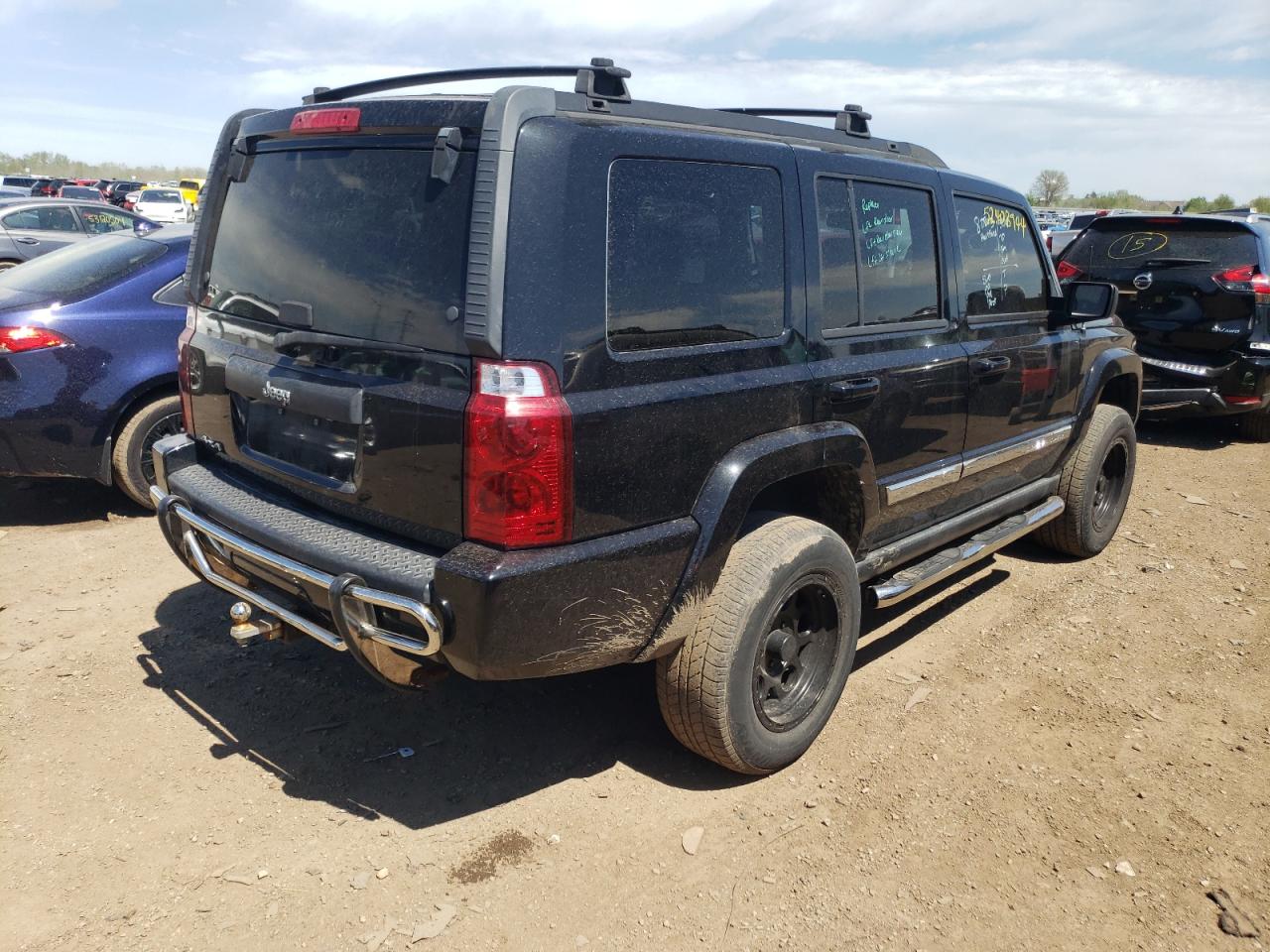 2010 JEEP COMMANDER — VIN 1J4RG4GK8AC113352 — photo 3