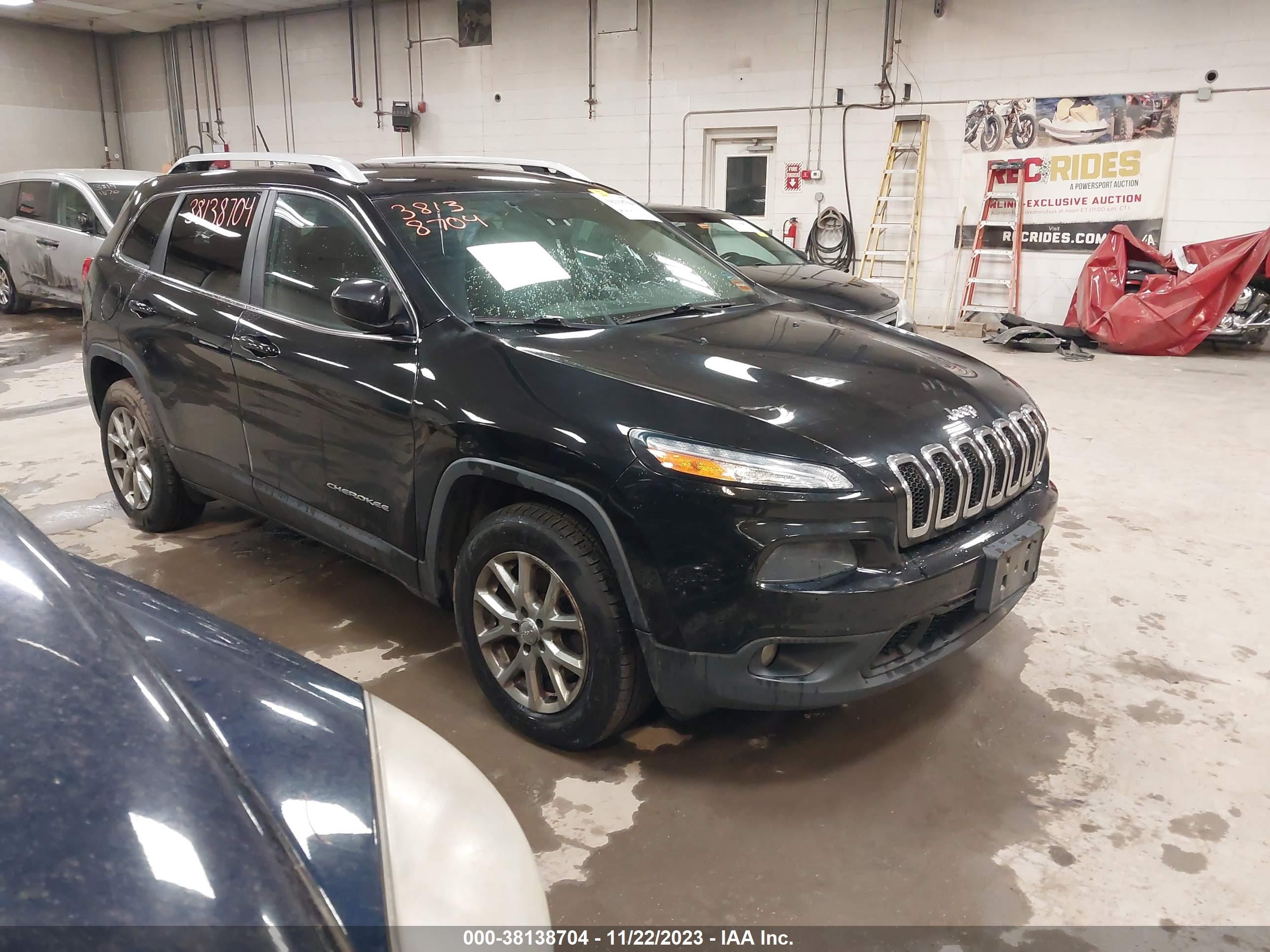 2017 JEEP CHEROKEE — VIN 1C4PJMCS8HW605747 — photo 1 of 16