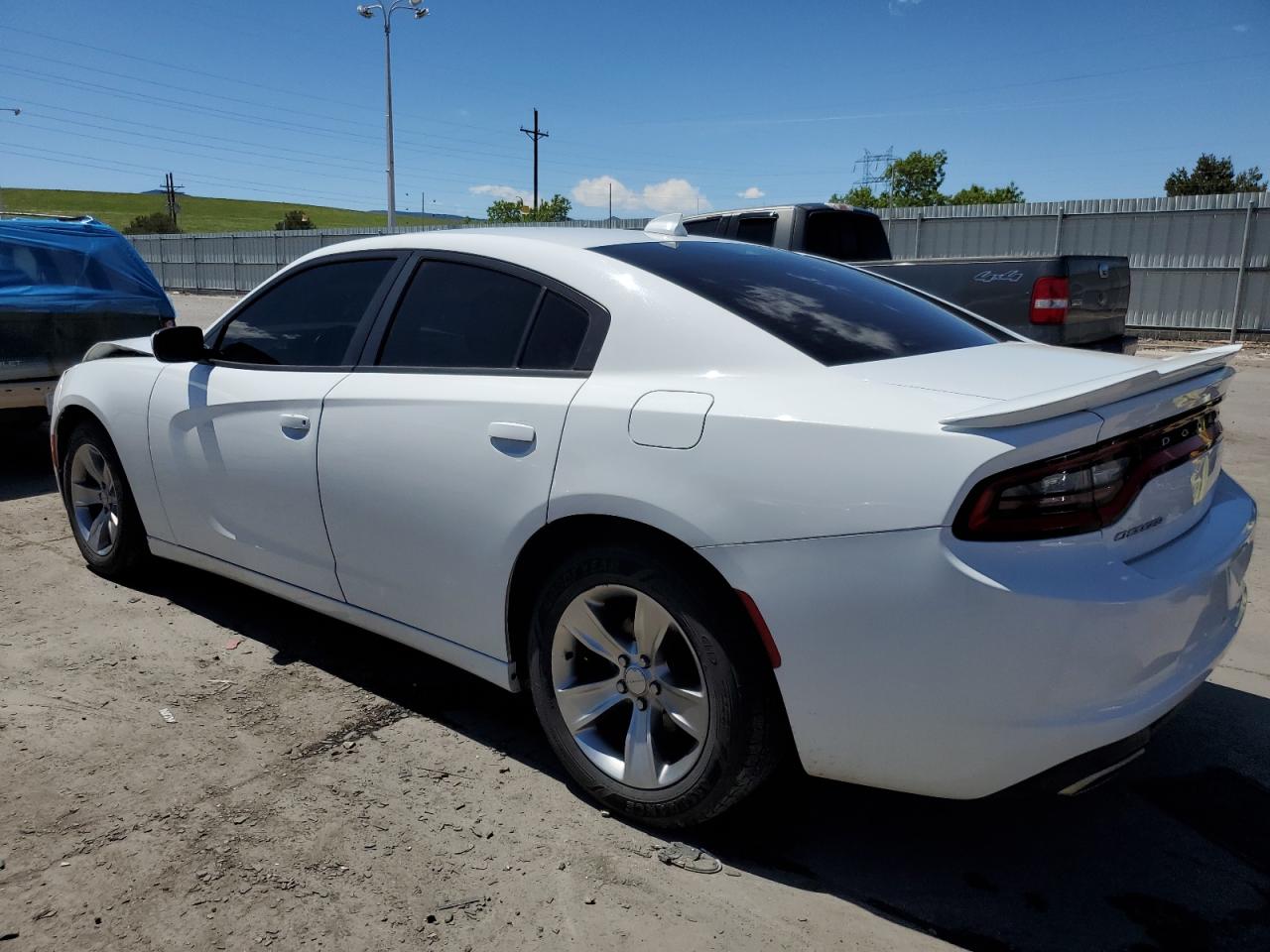 2016 DODGE CHARGER SX — VIN 2C3CDXHG4GH204077 — photo 2