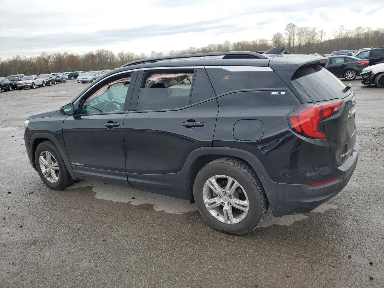 2020 GMC TERRAIN SL — VIN 3GKALMEV9LL321957 — photo 2