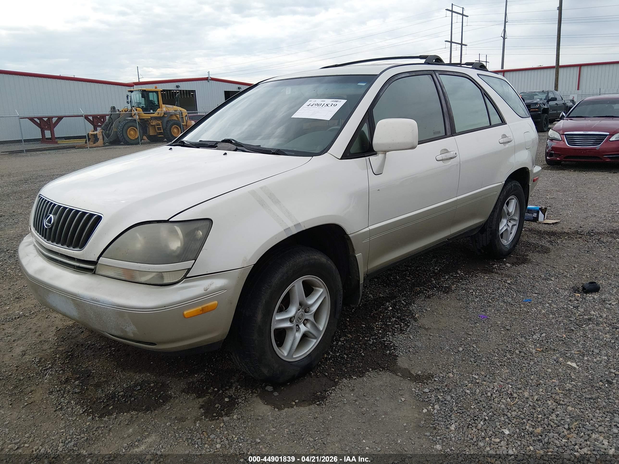 2000 LEXUS RX — VIN JT6GF10U9Y0049707 — photo 2