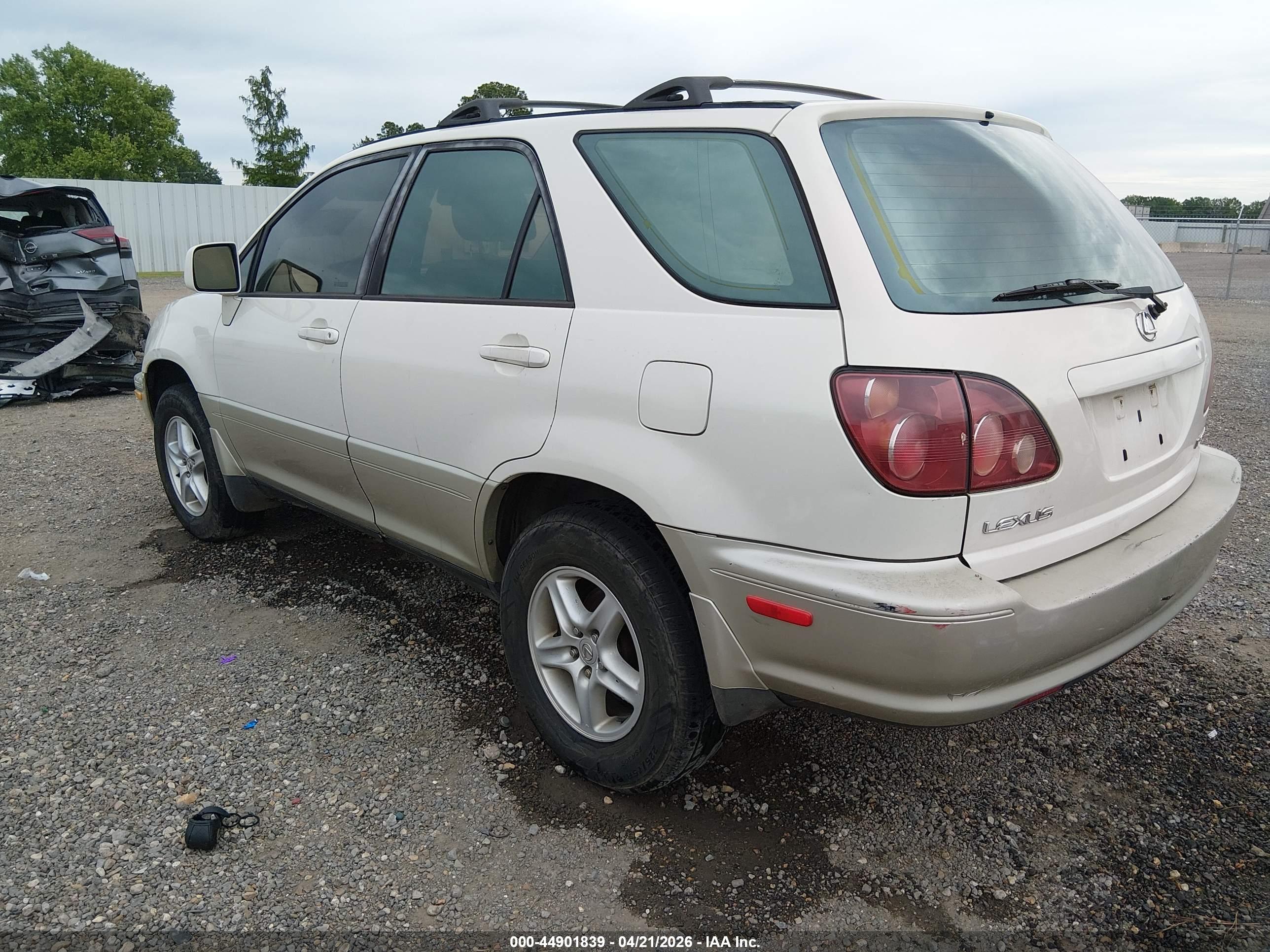 2000 LEXUS RX — VIN JT6GF10U9Y0049707 — photo 3